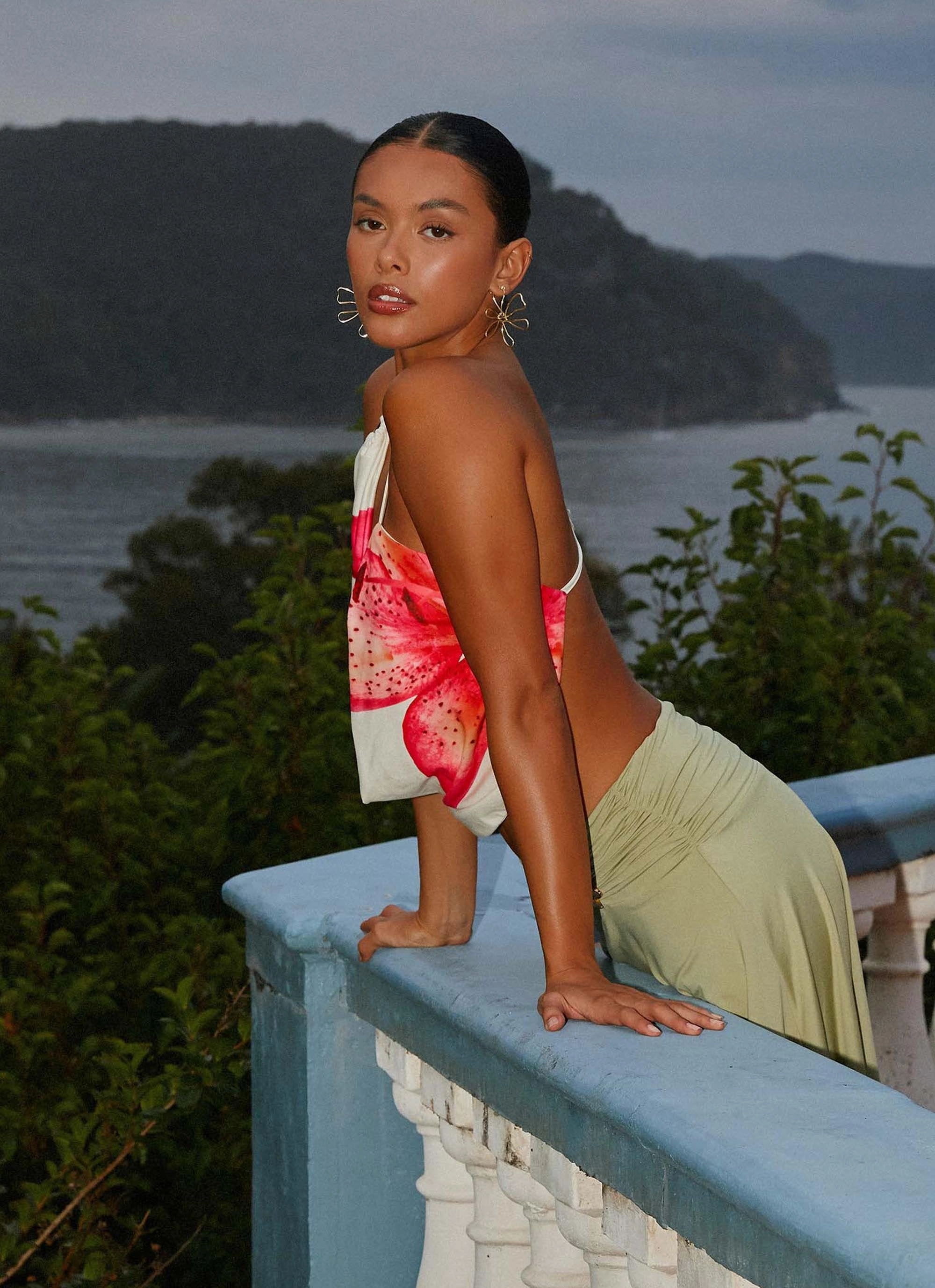 Lucky Days Top - Yellow Floral FeatherlightConstruction Formal Shirt