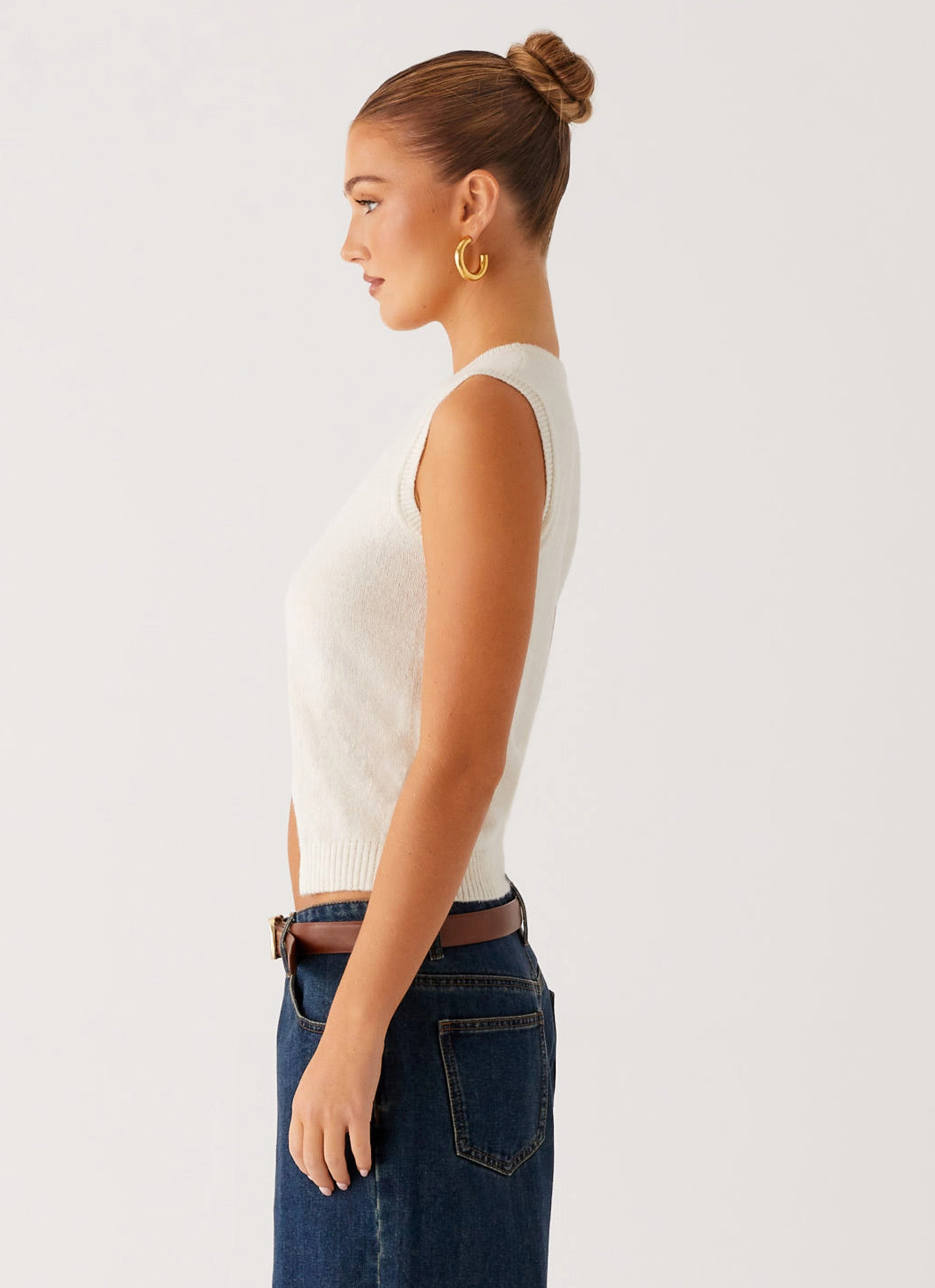 Airy Mesh Lining Odor Resistant Maali Knit Top - White