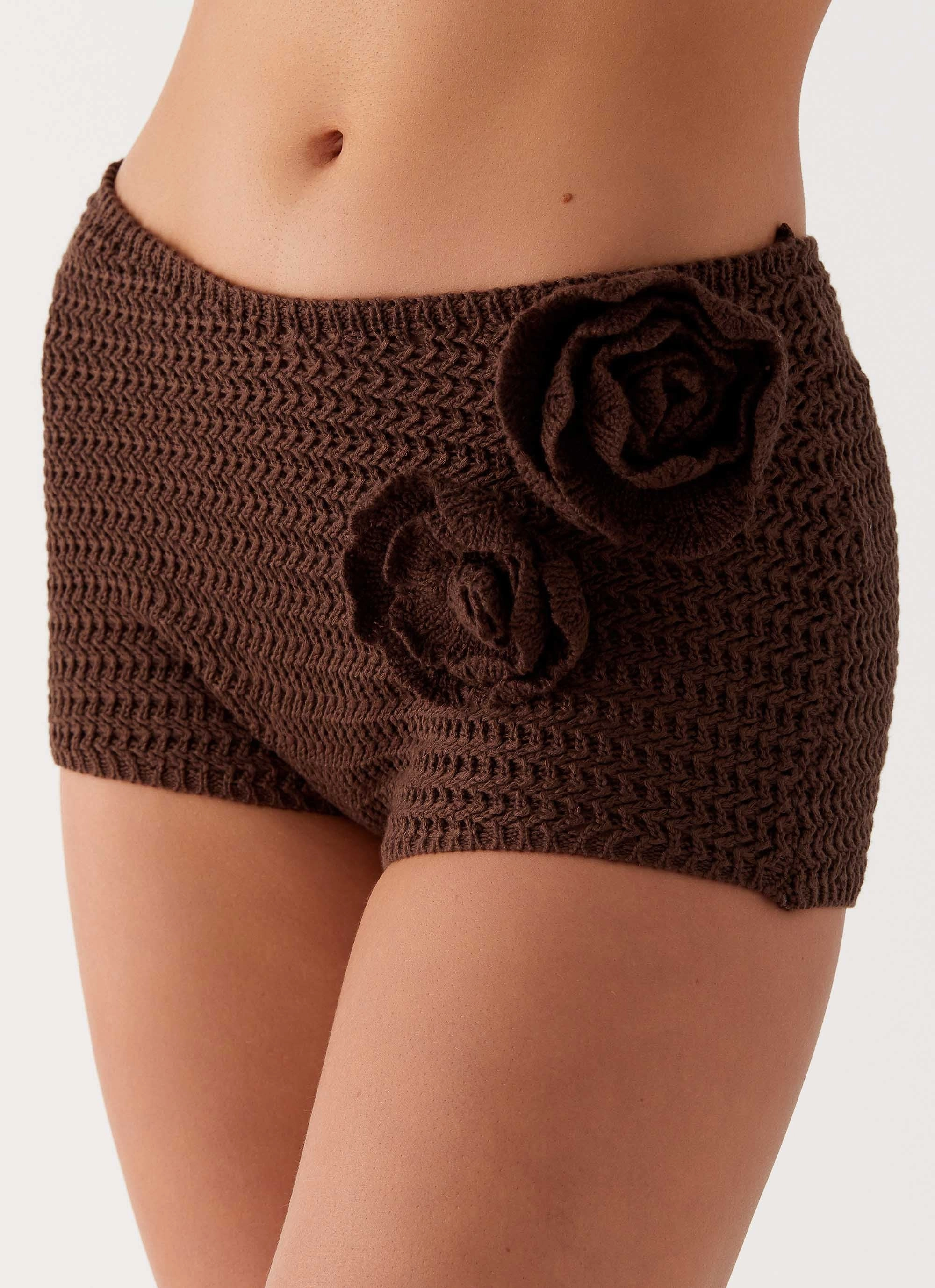 Quick Comfort Maia Rose Crochet Mini Shorts - Chocolate