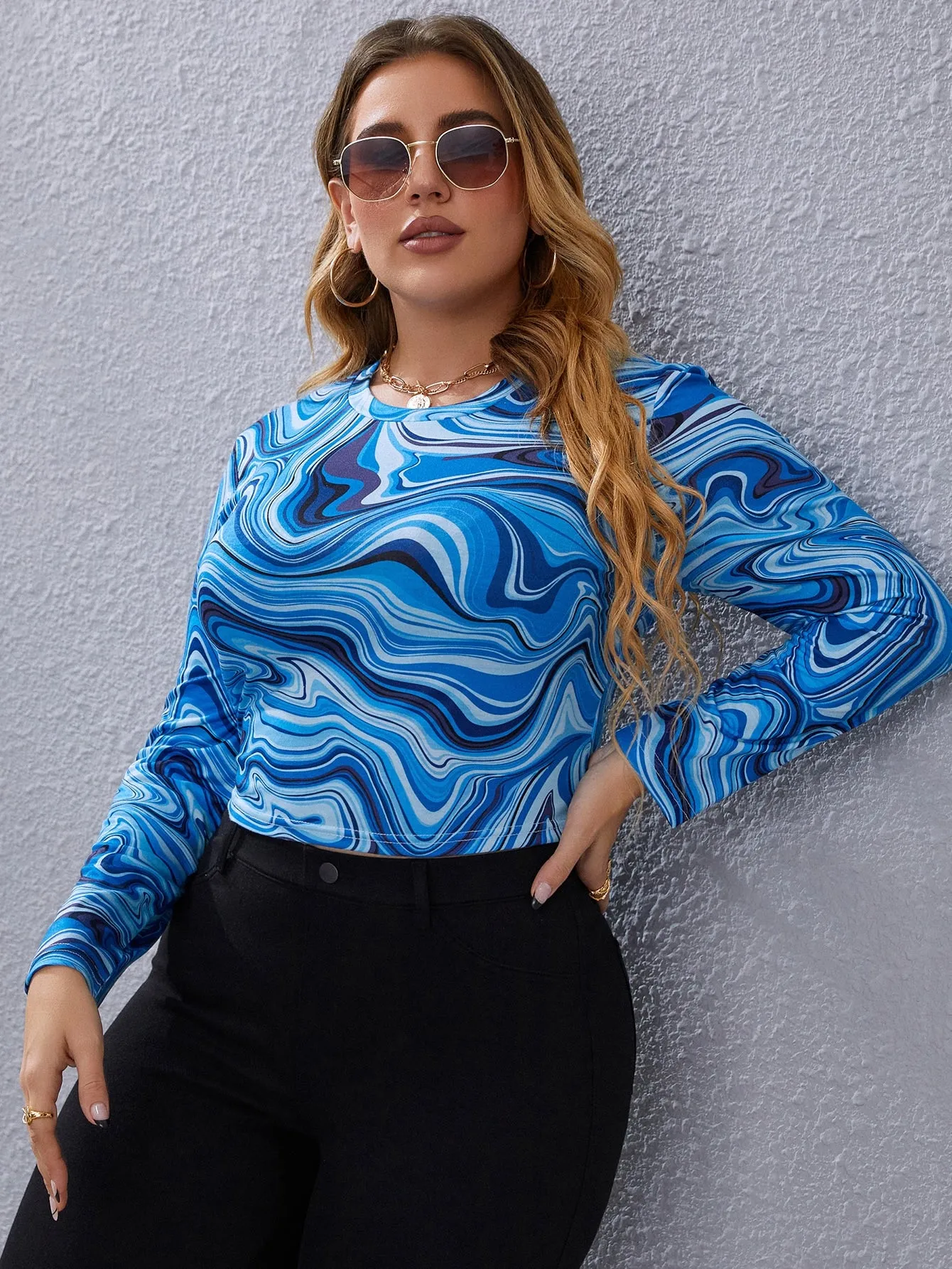 Marble Long Sleeve Round Neck Crop Plus Size T-Shirt