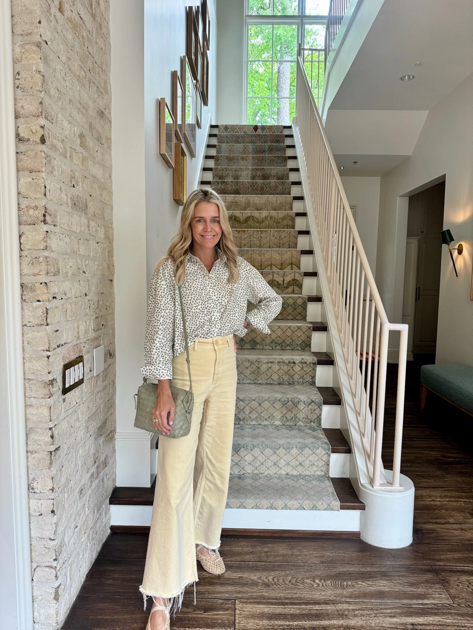 Slim Fit Design MASON'S DAUGHTER | the Cropped Boyfriend Shirt, Olive Green & Ivory Printed Poplin