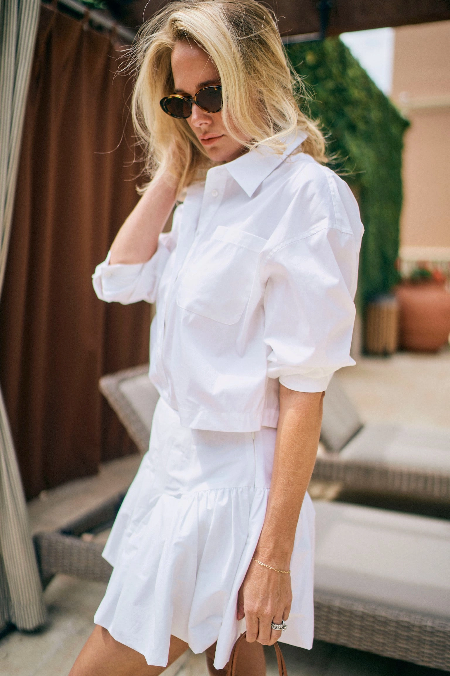 MASON'S DAUGHTER | the Cropped Boyfriend Shirt, White clean look