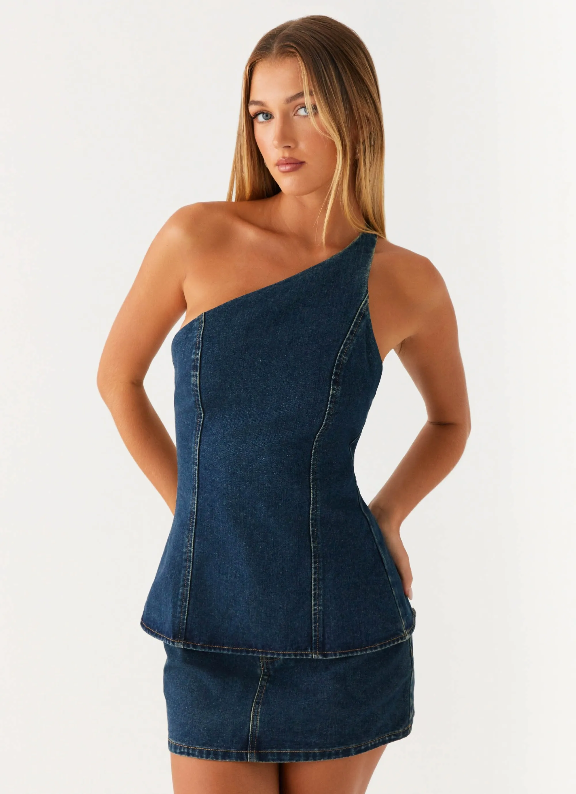 Flexible Waistband Friction Free Maysa Low Rise Mini Skirt - Washed Denim