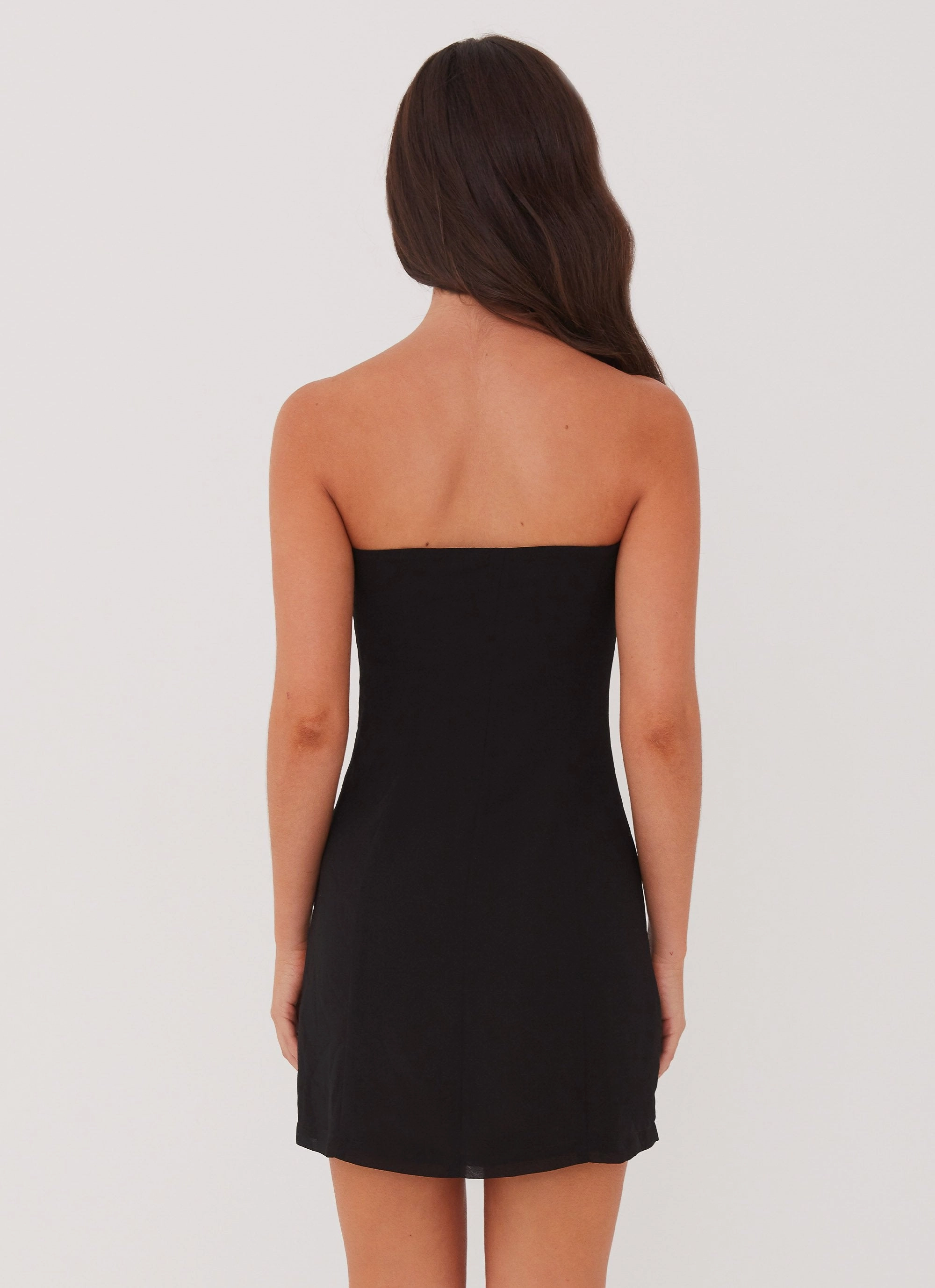 Mckay Mini Dress - Black Refined Feel Modern and Stylish
