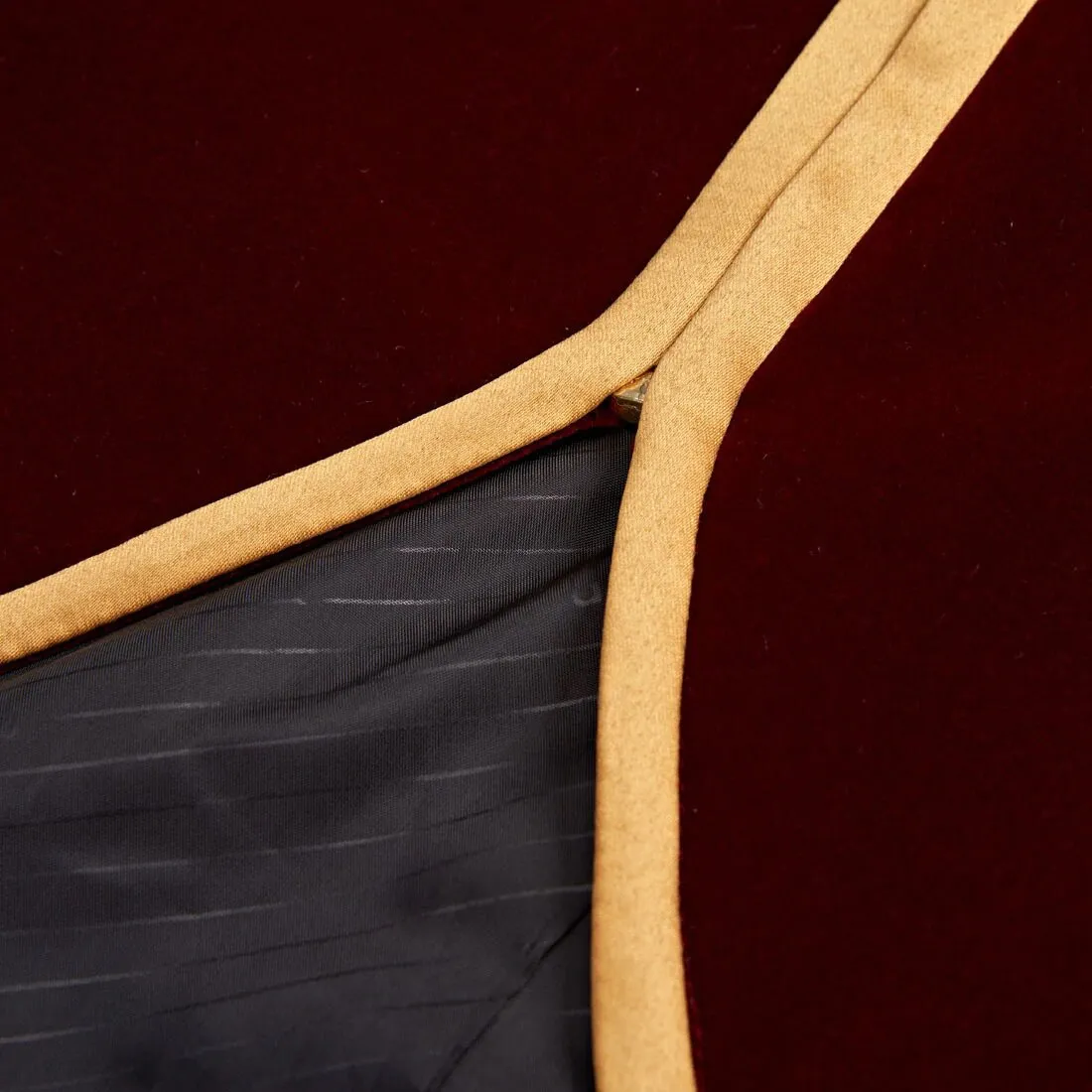 Men's Autumn British Style Velvet Slim Fit Blazer With Golden Embroidery
