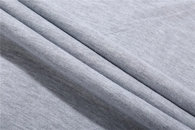 Men's Summer V-Neck Slim Fit T-Shirt With Printed Feathers