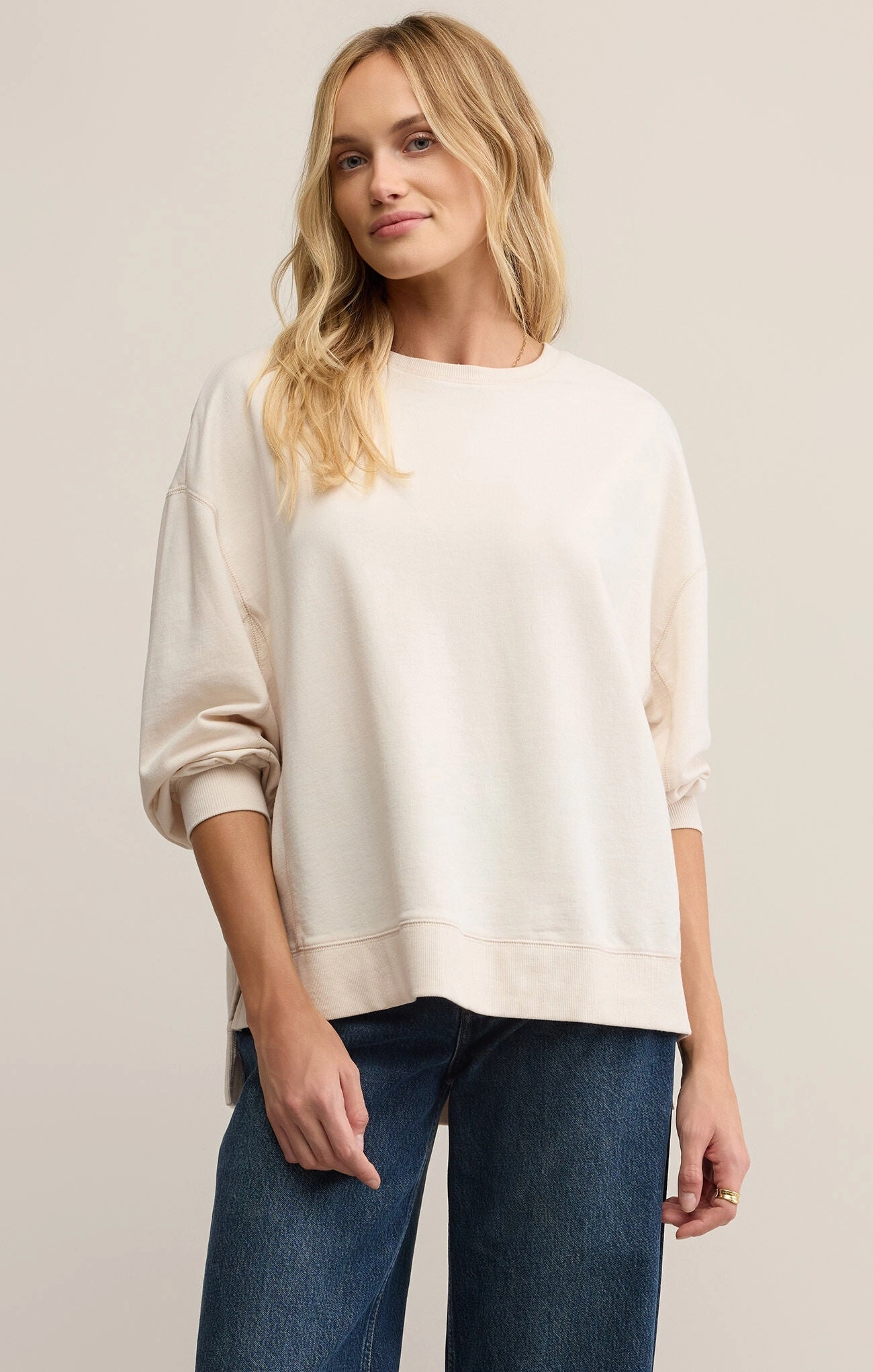 Basic Sweatshirt Modern Weekender- Crystal