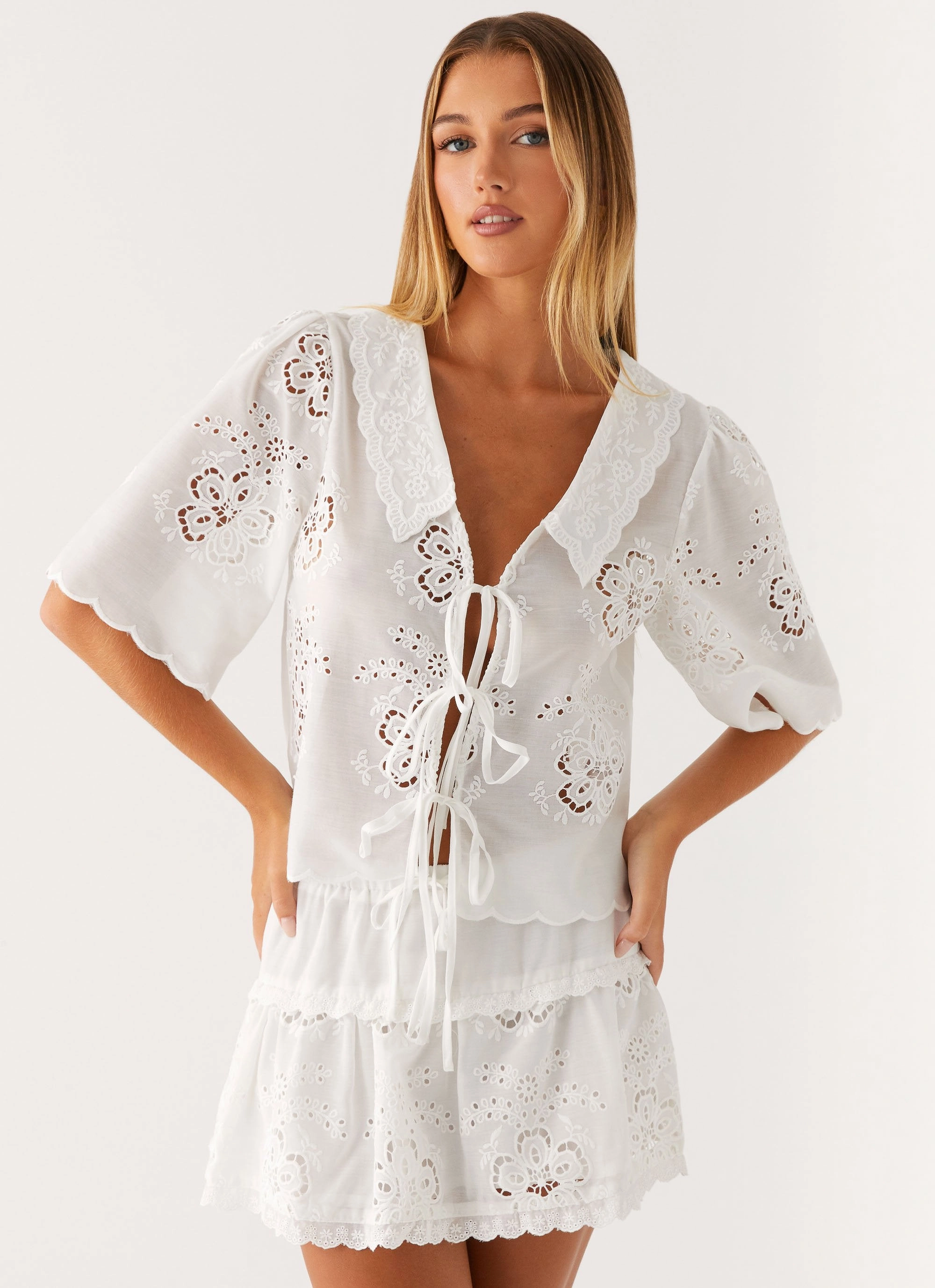 BreathableMaterial Summer Escape Embroidered Top - White