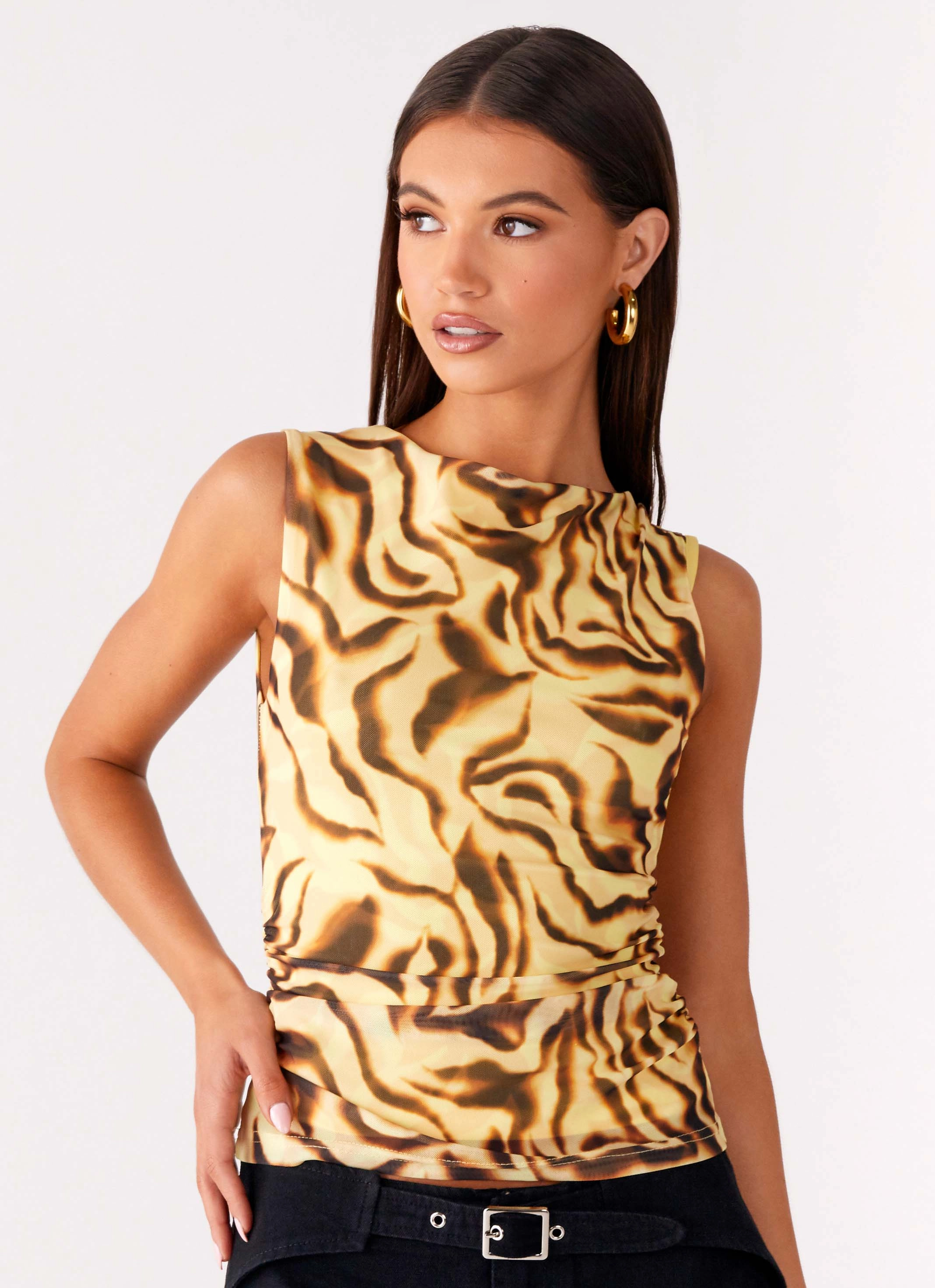 Elegant Cut On Read Tank Top - Yellow Zebra