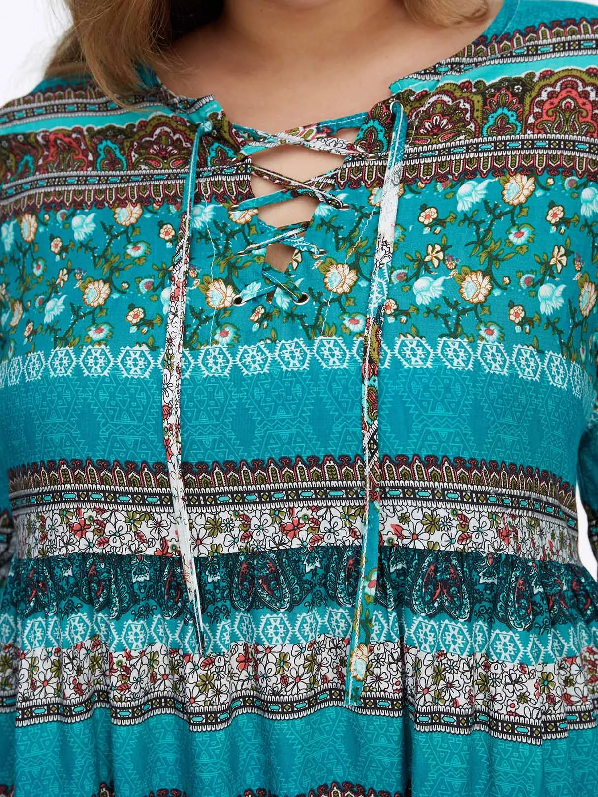 OEM ODM Round Neck Floral Print Calico Hollow Lace-Up Pleated Criss-Cross Long Sleeve Flounced Hem Plus Size Mini Dress