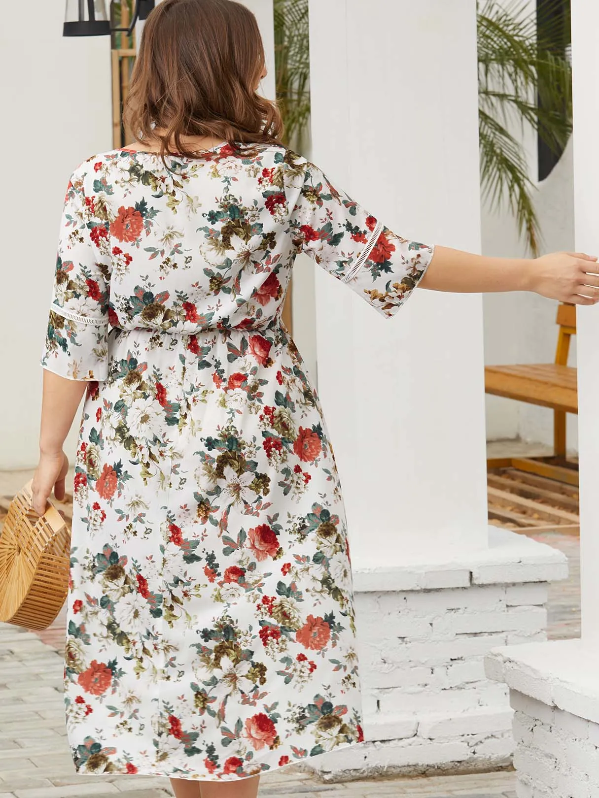 OEM ODM V-Neck Floral Print Lace Crossed Front Half Sleeve High-Low Hem White Plus Size Dress