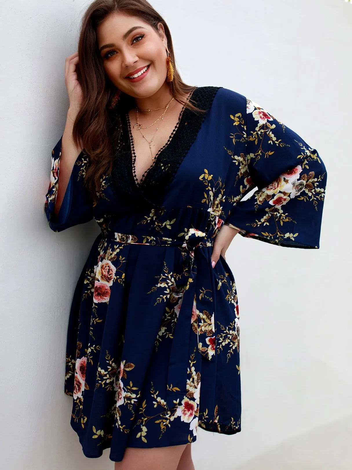 OEM ODM V-Neck Floral Print Lace Self-Tie Wrap Long Sleeve Curved Hem Plus Size Dress