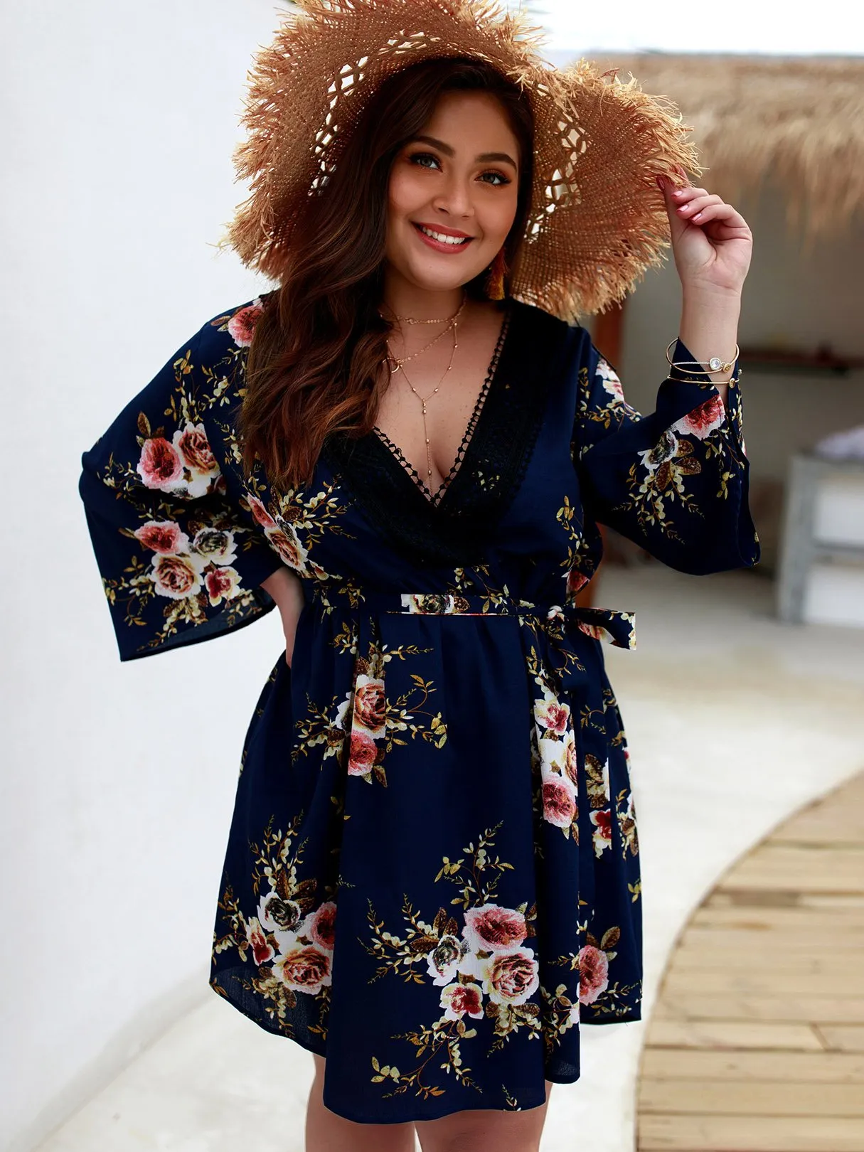 OEM ODM V-Neck Floral Print Lace Self-Tie Wrap Long Sleeve Curved Hem Plus Size Dress