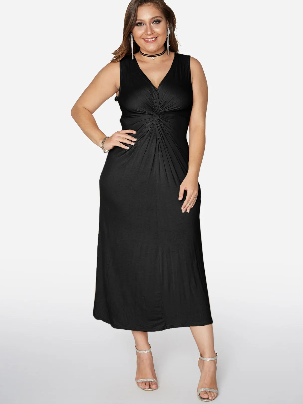 OEM ODM V-Neck Plain Pleated Sleeveless Black Plus Size Maxi Dress