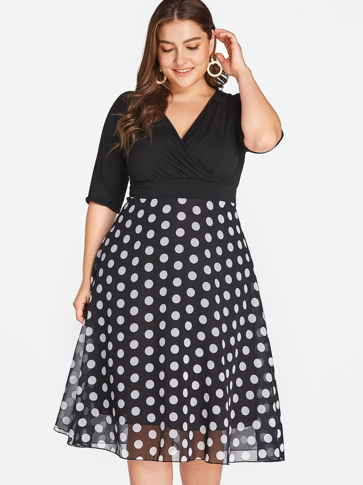 OEM ODM V-Neck Polka Dot Wrap Half Sleeve Black Plus Size Dress