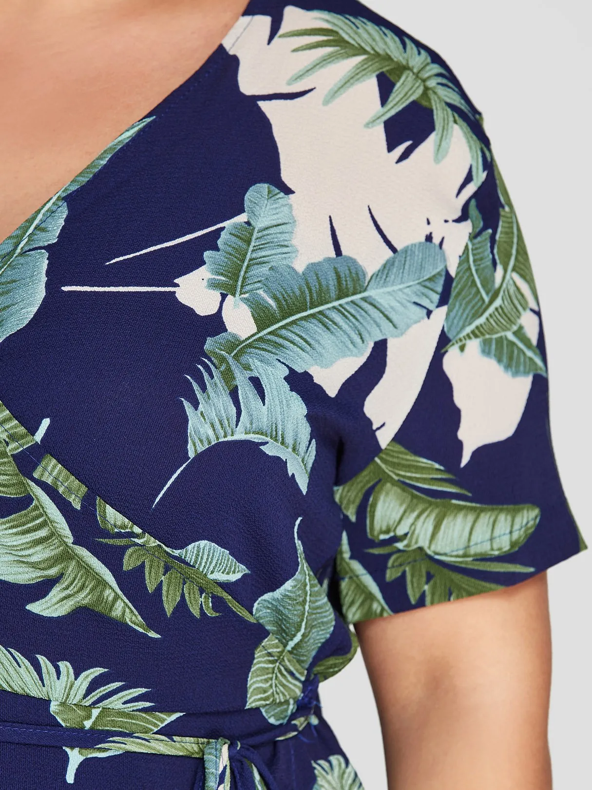 OEM ODM V-Neck Wrap Short Sleeve Asymmetrical Hem Navy Plus Size Dress
