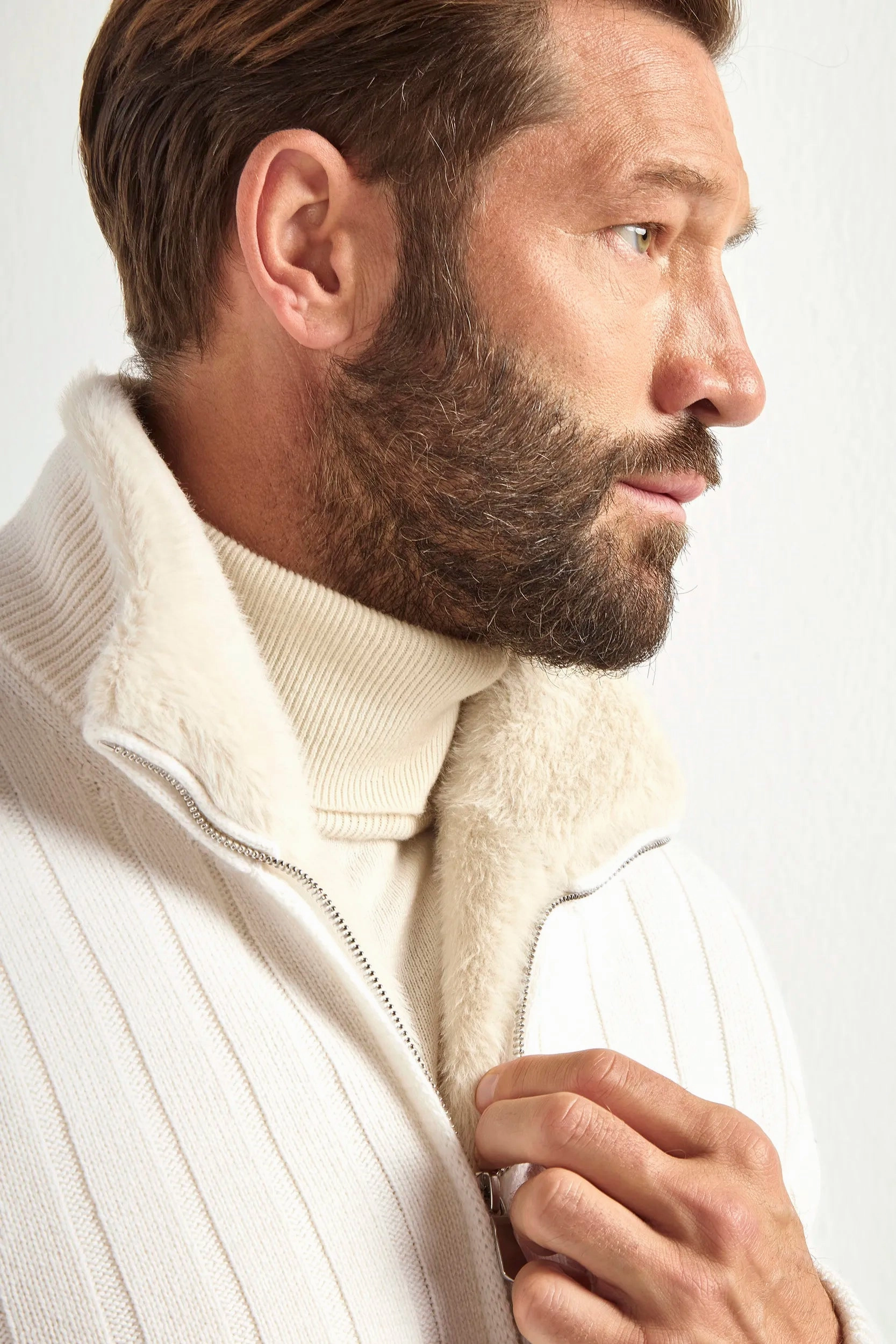 Off-white ribbed cashmere bomber with fur - Made in Italy