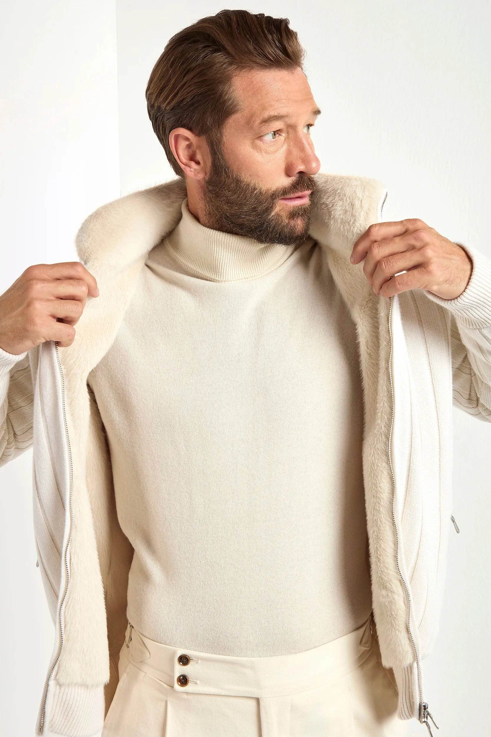 Off-white ribbed cashmere bomber with fur - Made in Italy