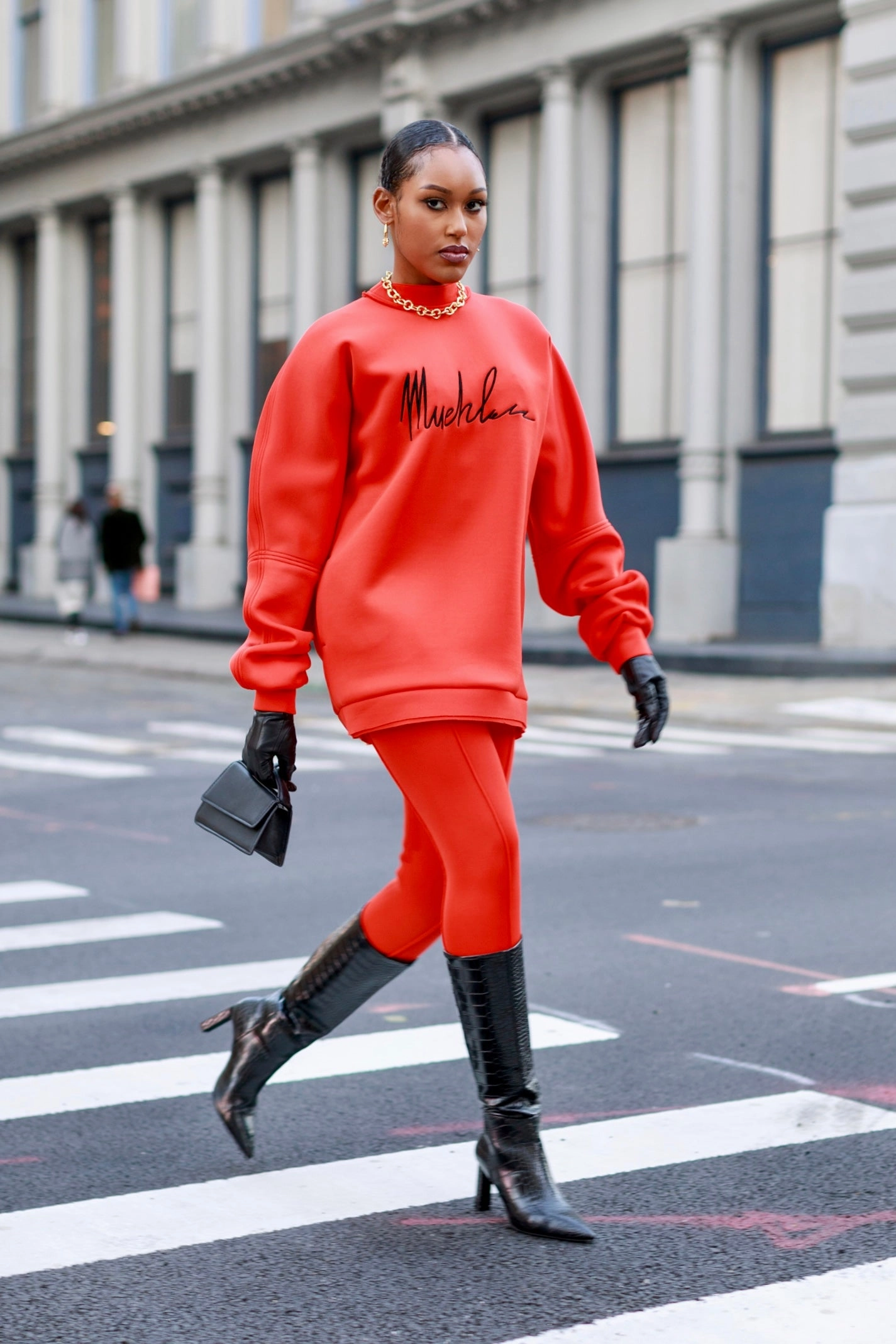 Clean Fit Signature Sweatshirt Set