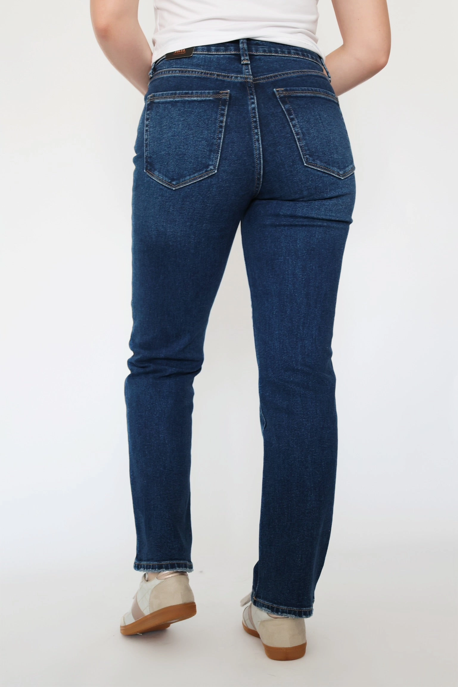 Olivia Straight Leg Jeans Classic Cut