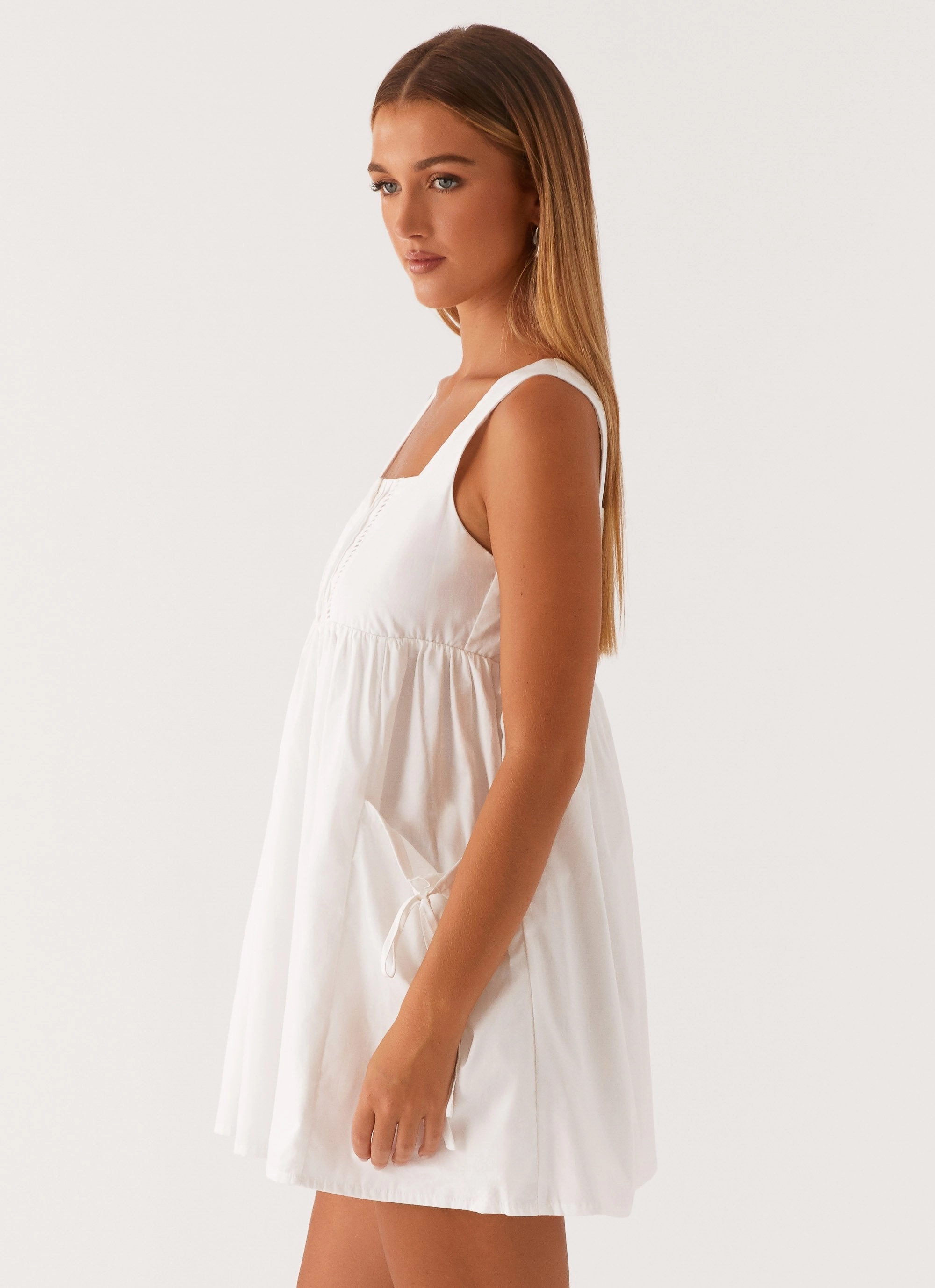 Softly Structured BreathableLining Ottoline Babydoll Mini Dress - White
