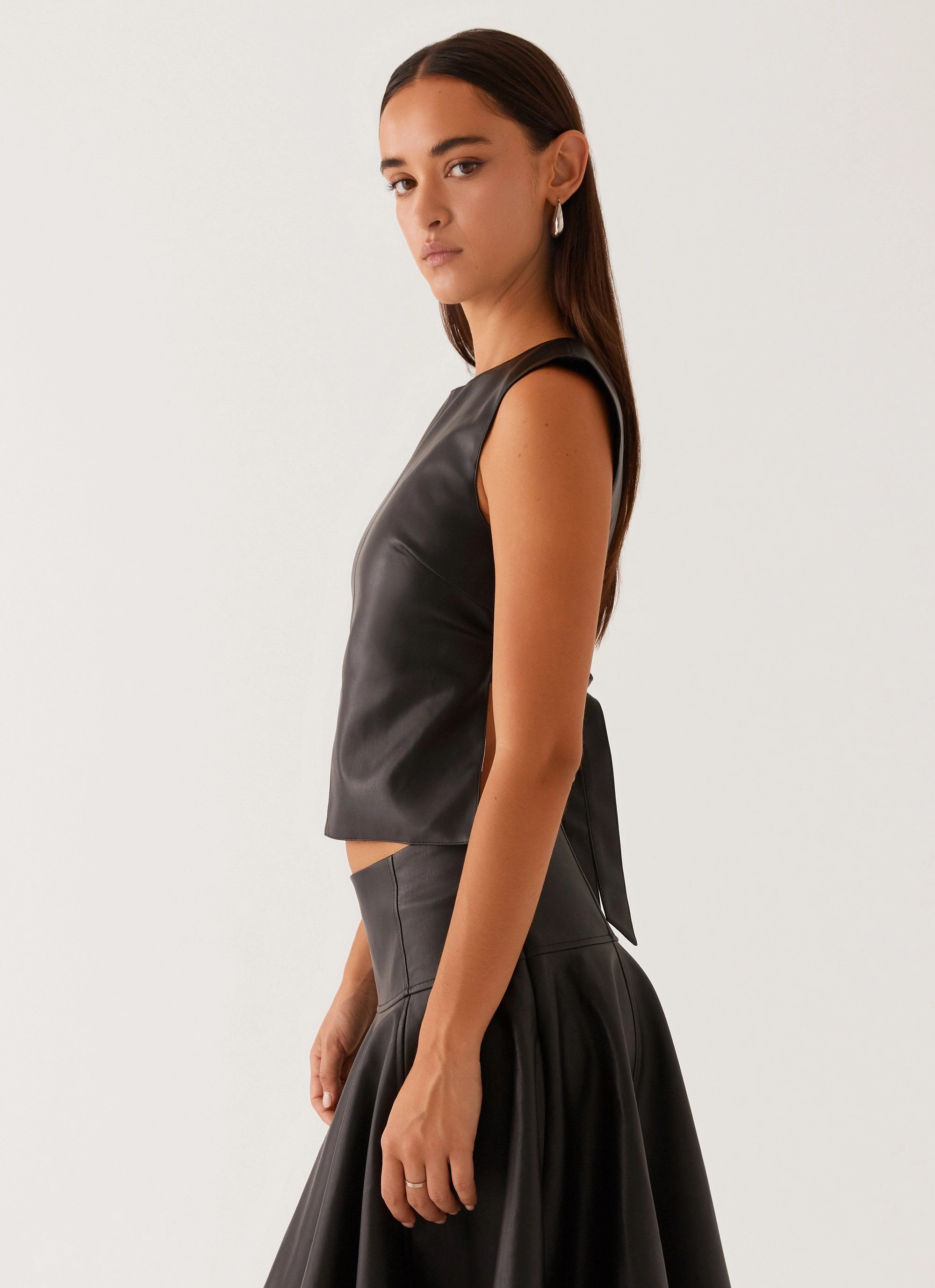 Sporty Layers Paola Tank Top - Black