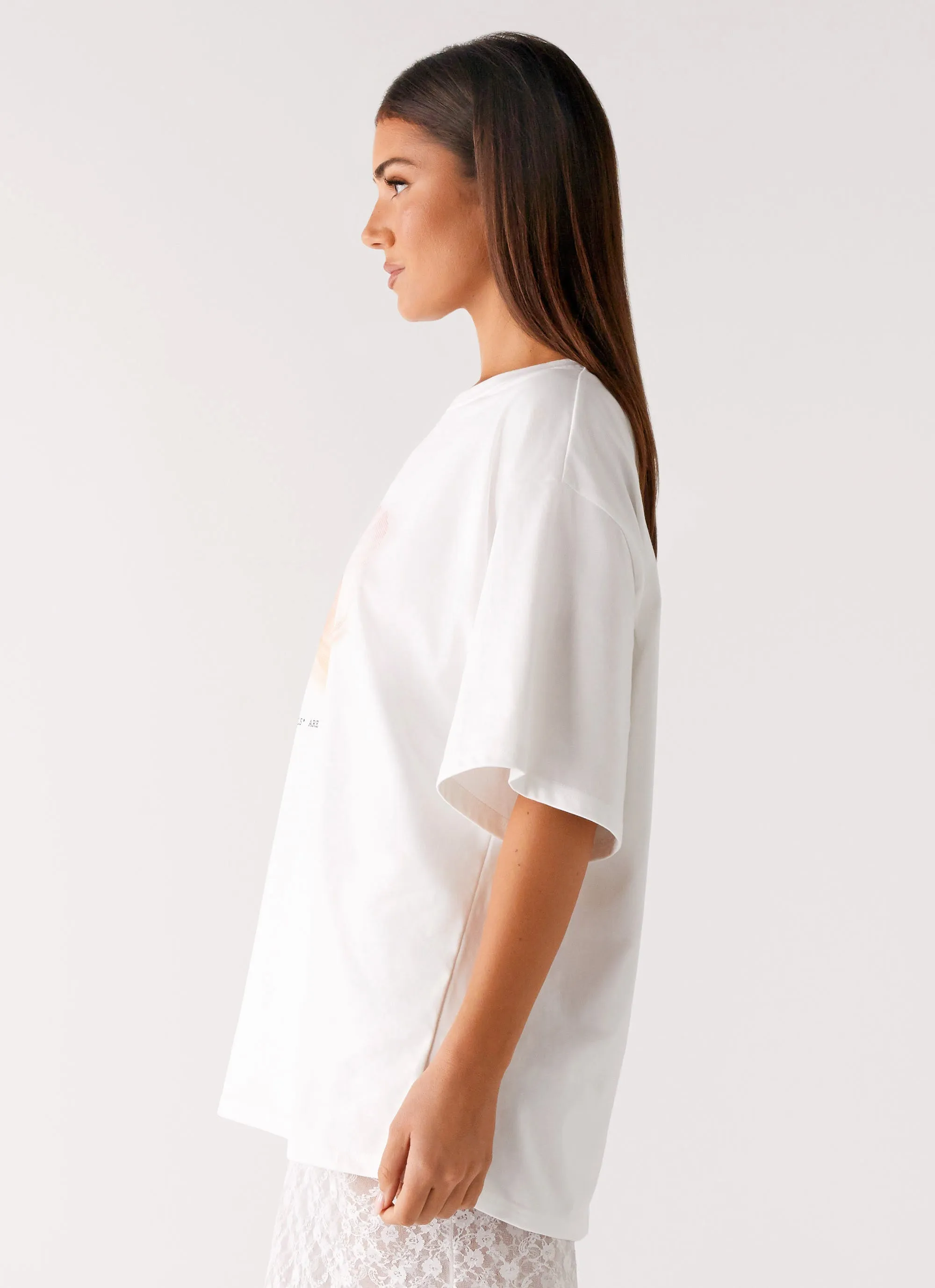 Pearl Oversized Tee - White Quick Layer Fit