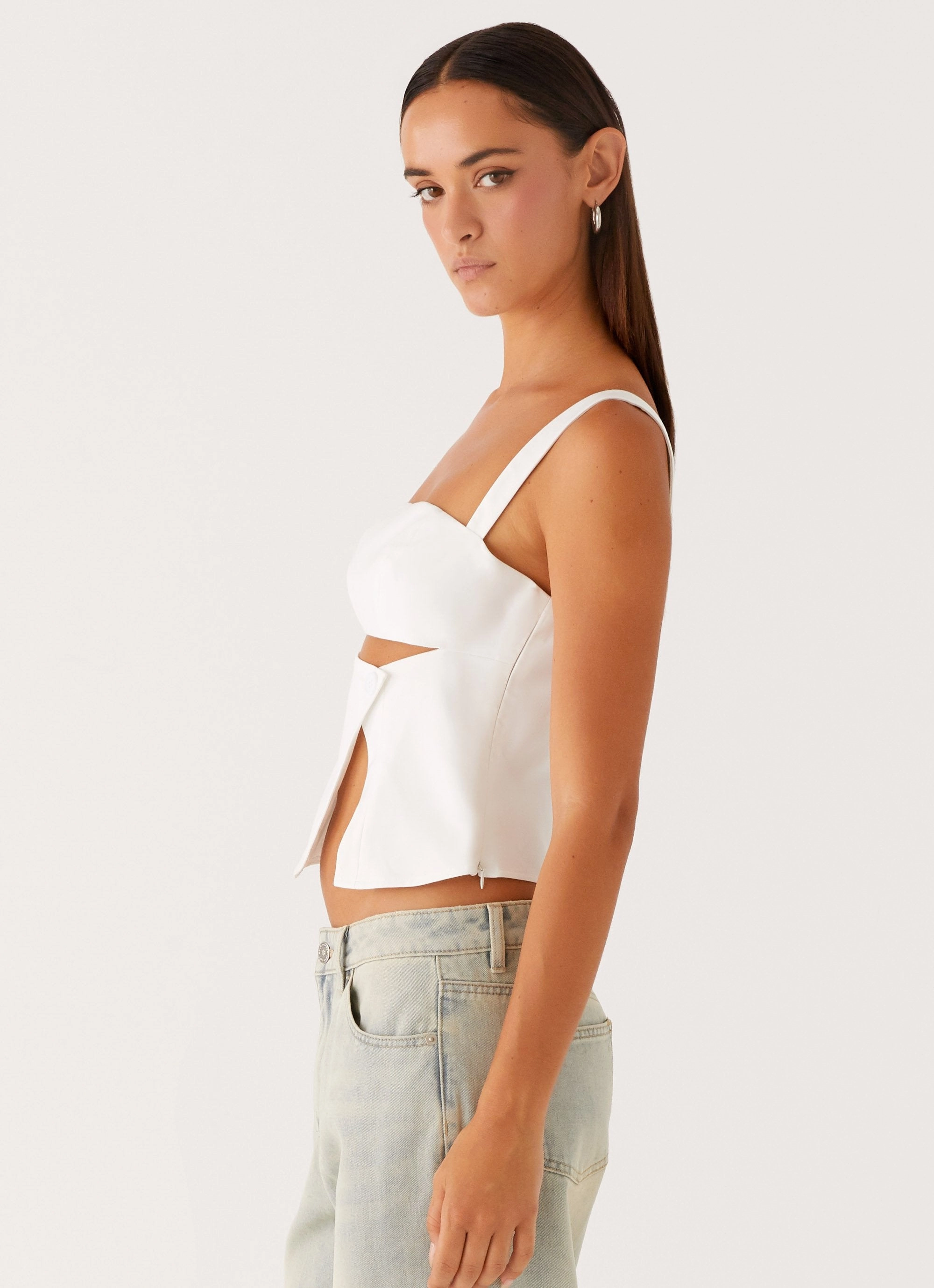 Reinforced Seam Technique Pia Cut Out Top - White