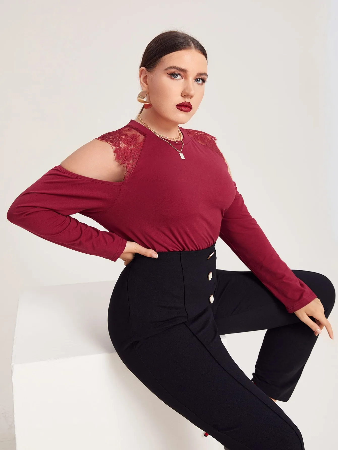 Plain Cut Out Long Sleeve Round Neck Regular Plus Size T-Shirt