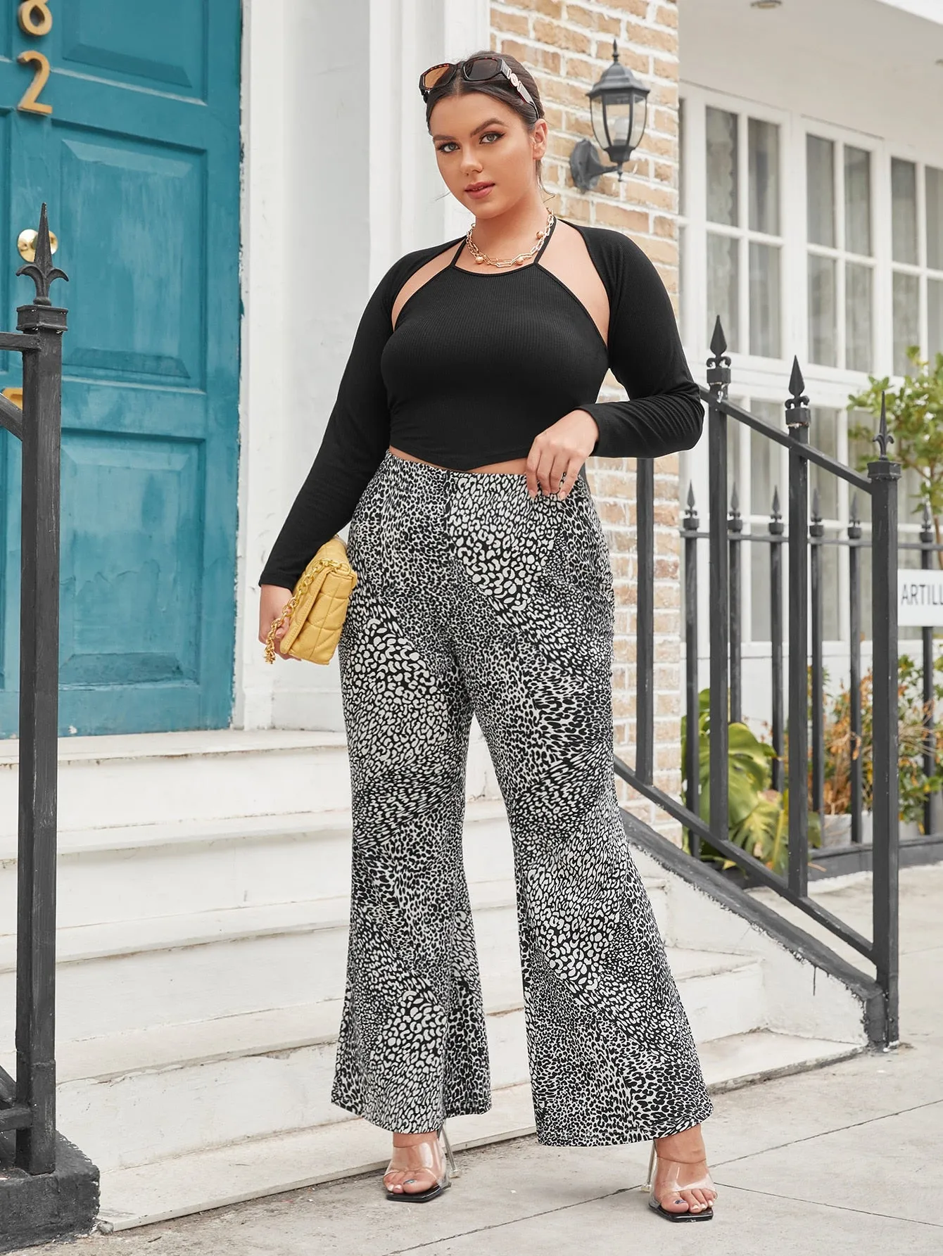 Plain Tie Back Long Sleeve Halter Crop Plus Size T-Shirt