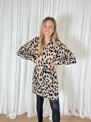 Jayla V Neck dress / Beige Minimalist fit-and-flare Lightweight Feel