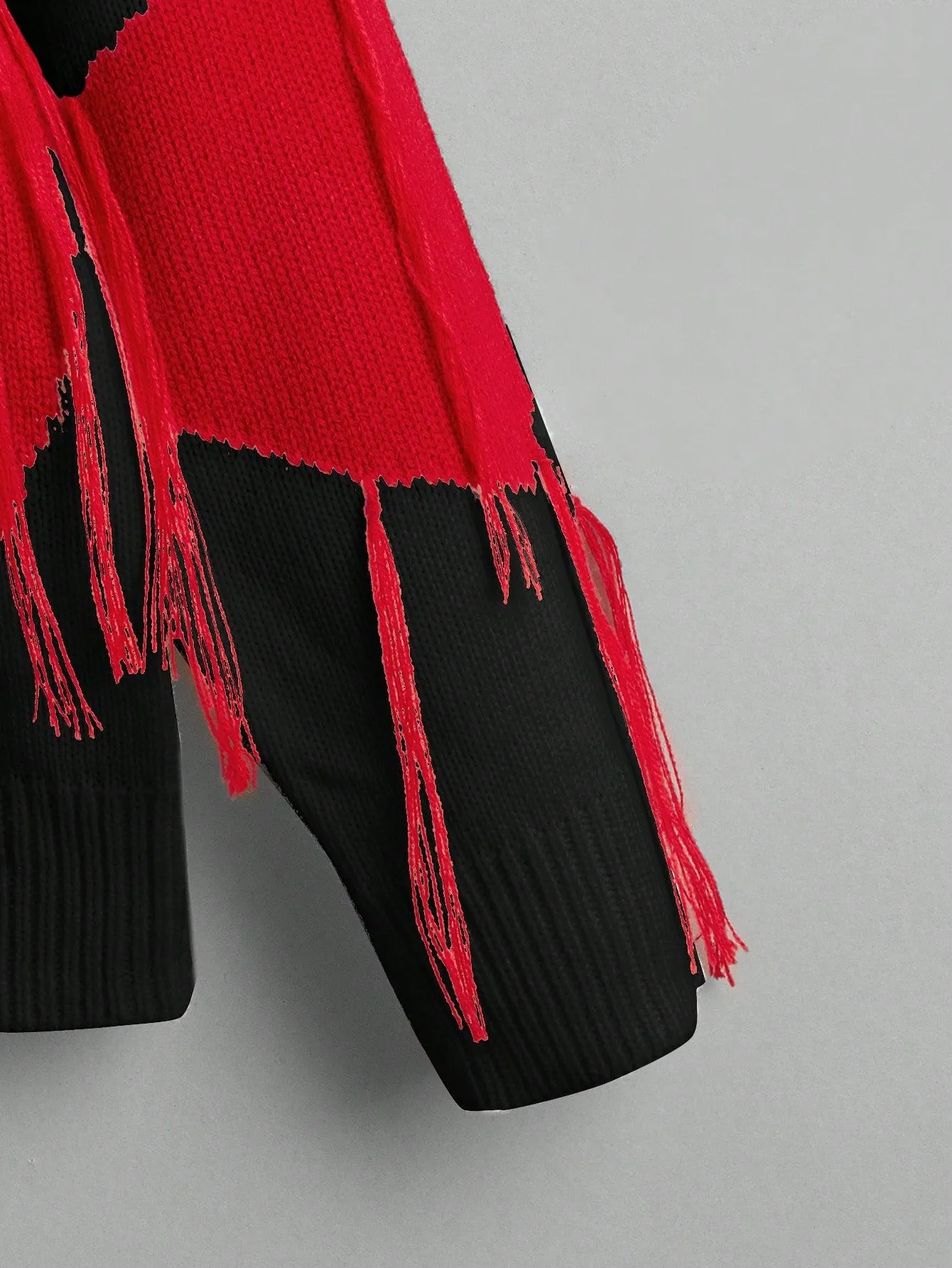 Plus Size Heart Print Sweater With Tassel Decoration And Round Neckline