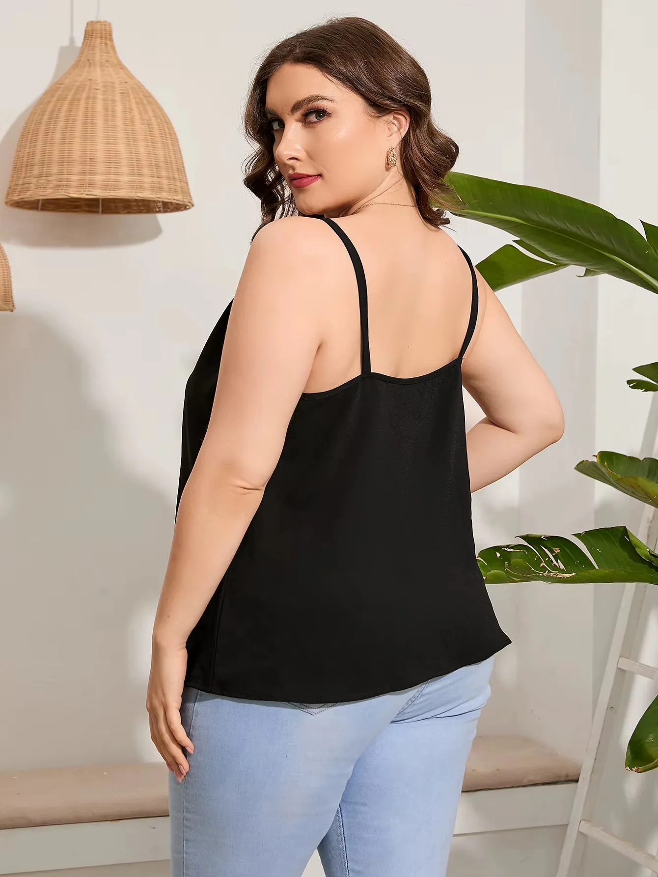 Plus Size Top for Women 2024 Summer Sleeveless Strap Tank Top Black Tunic T-Shirt Big Large Curvy Size Women Clothing