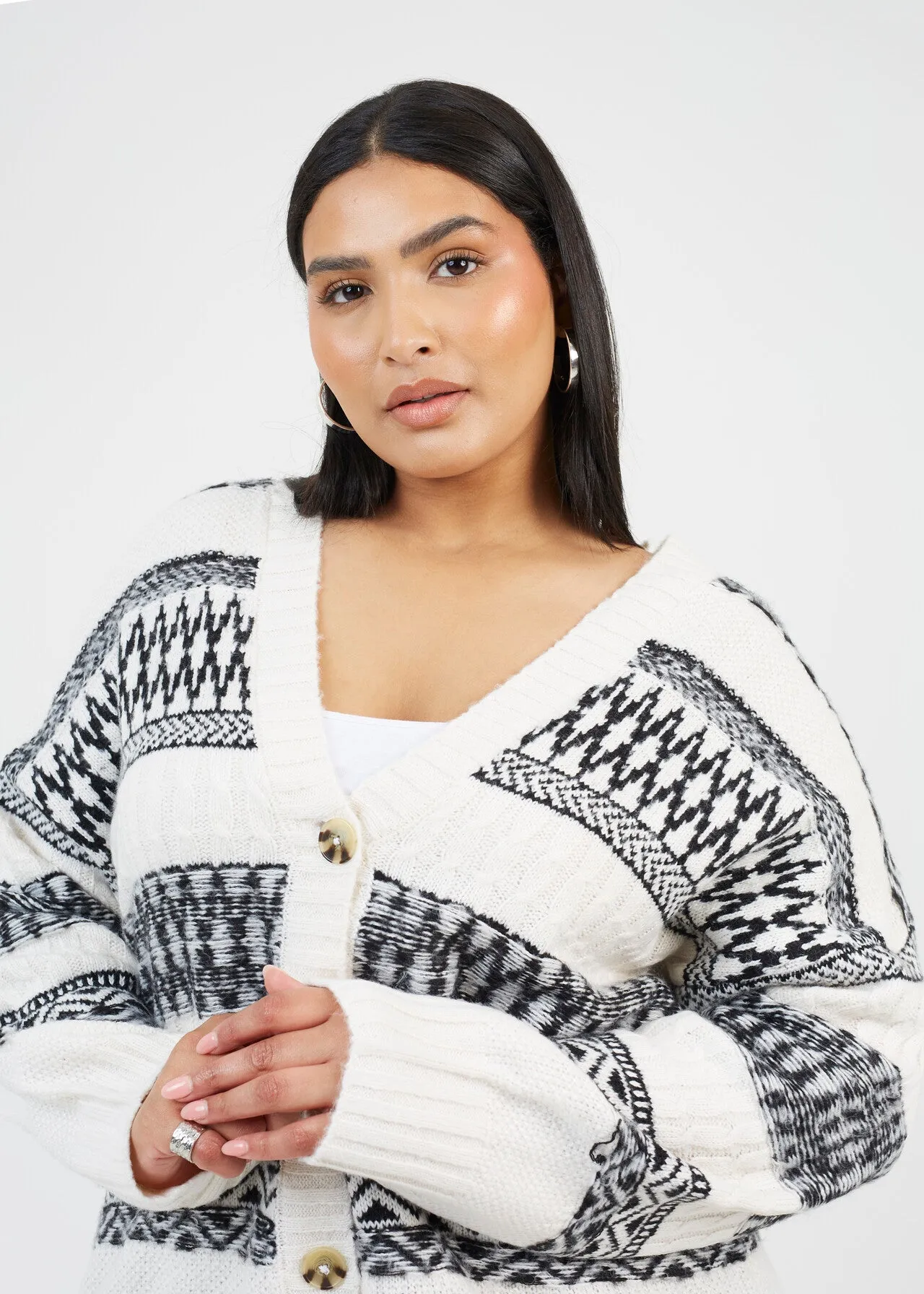 PLUS V-NECK CARDIGAN WITH FAIRISLE STRIP PATTERN