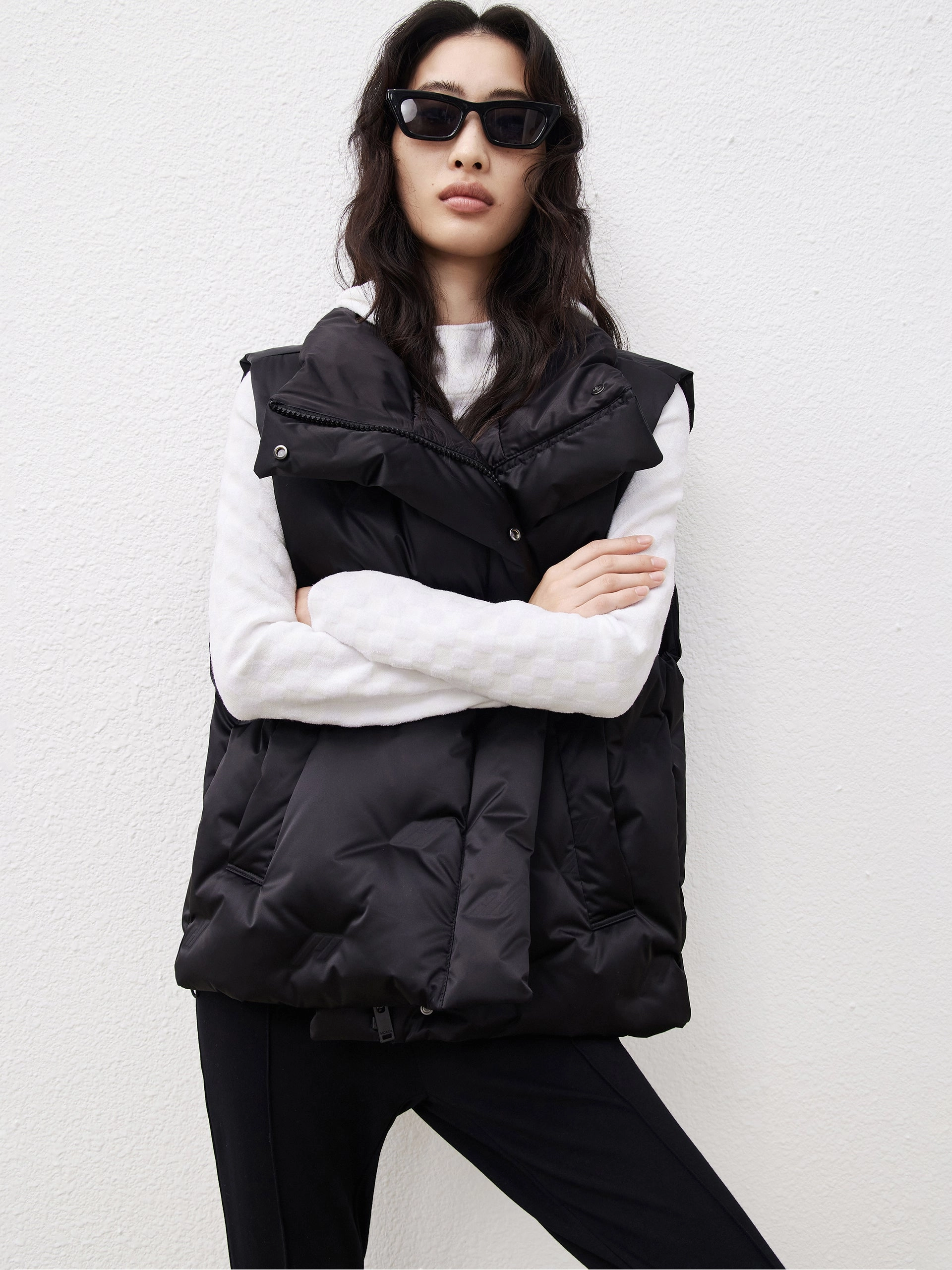 Pocketed Lapel Collar Down Vest