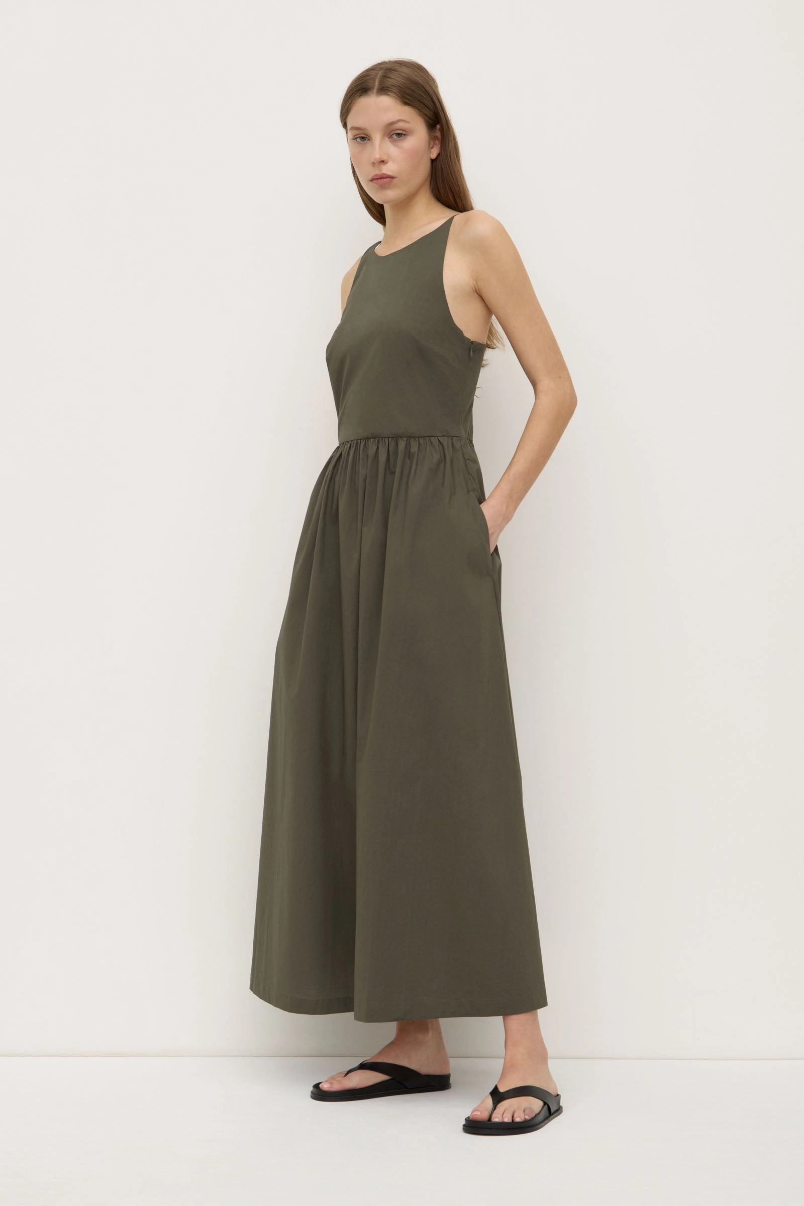Timeless office dress Clean Outline Posie Midi Dress
