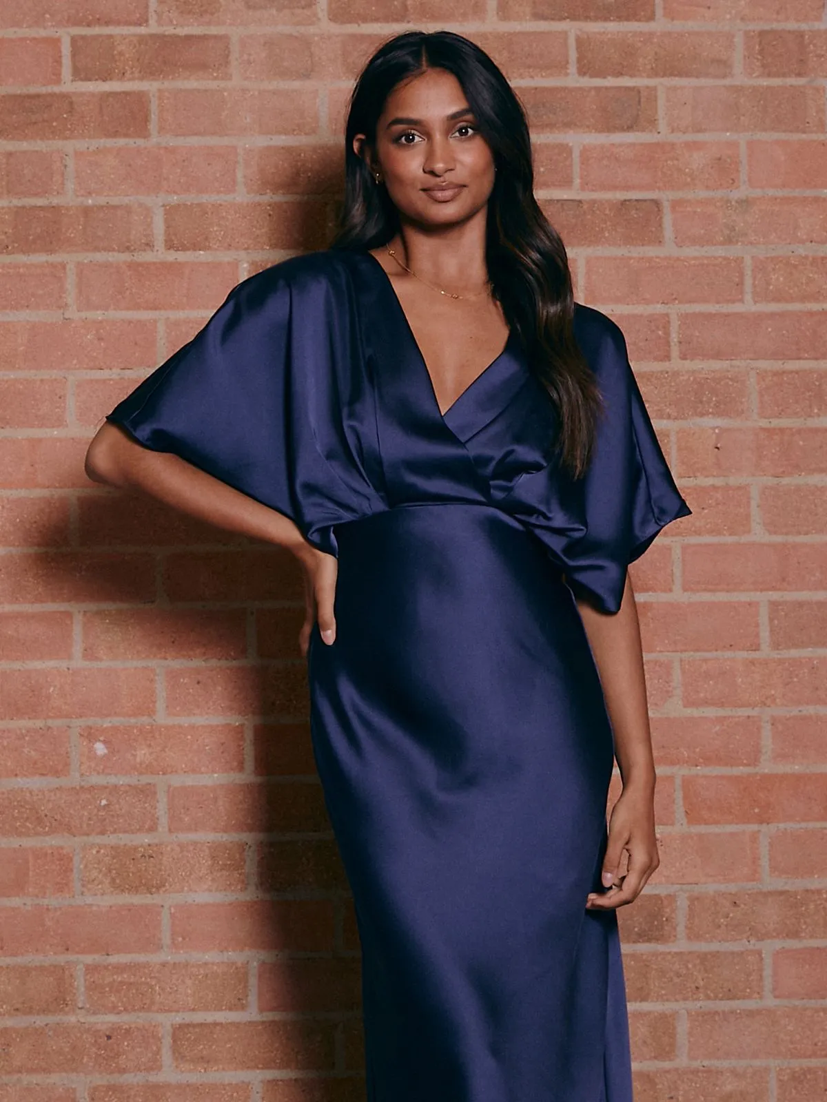 Angel Sleeve Maxi Satin Dress / Navy travel mode
