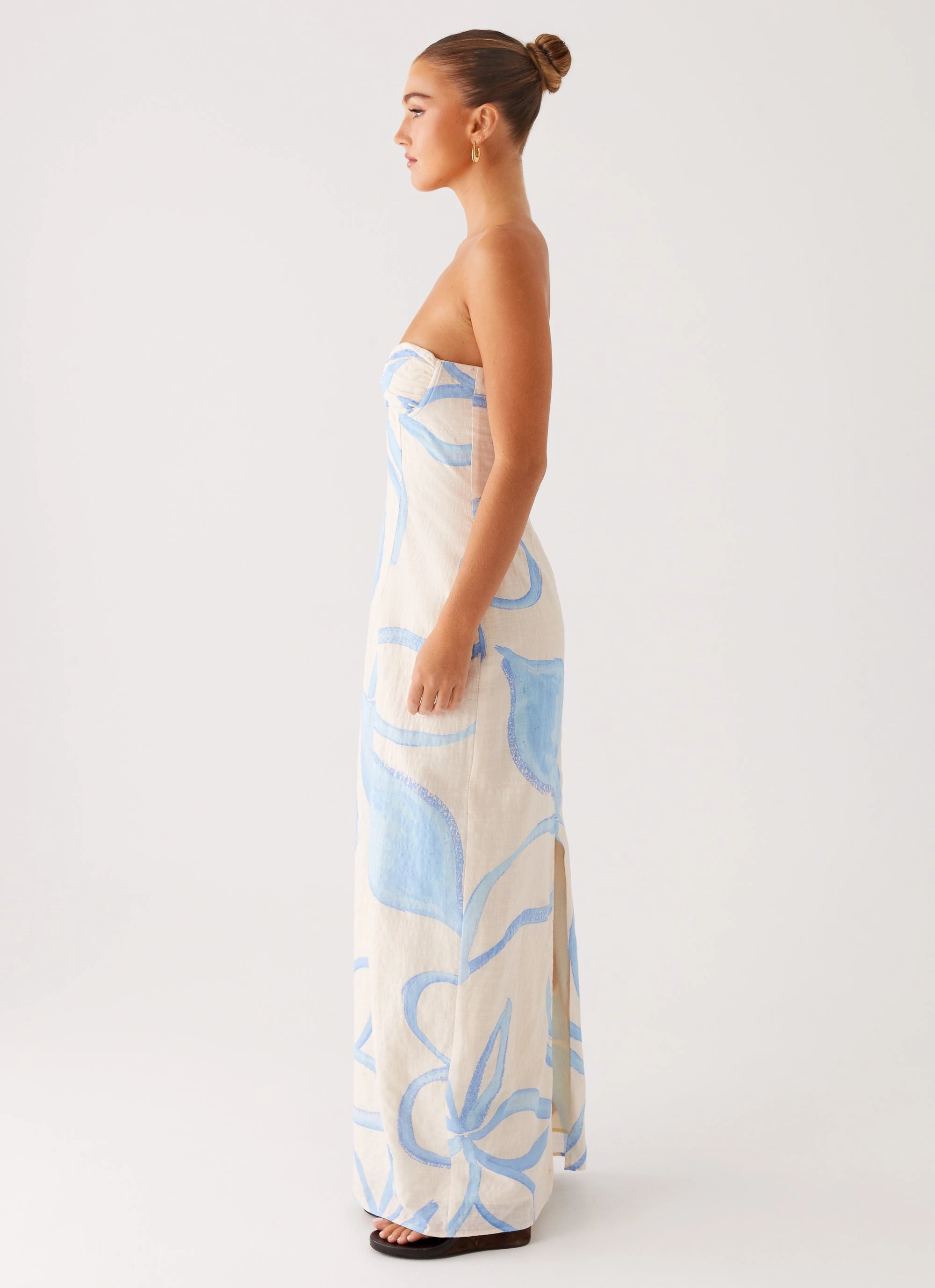 Straight-Cut everyday staple Raiden Maxi Dress - Bloom Wave Print