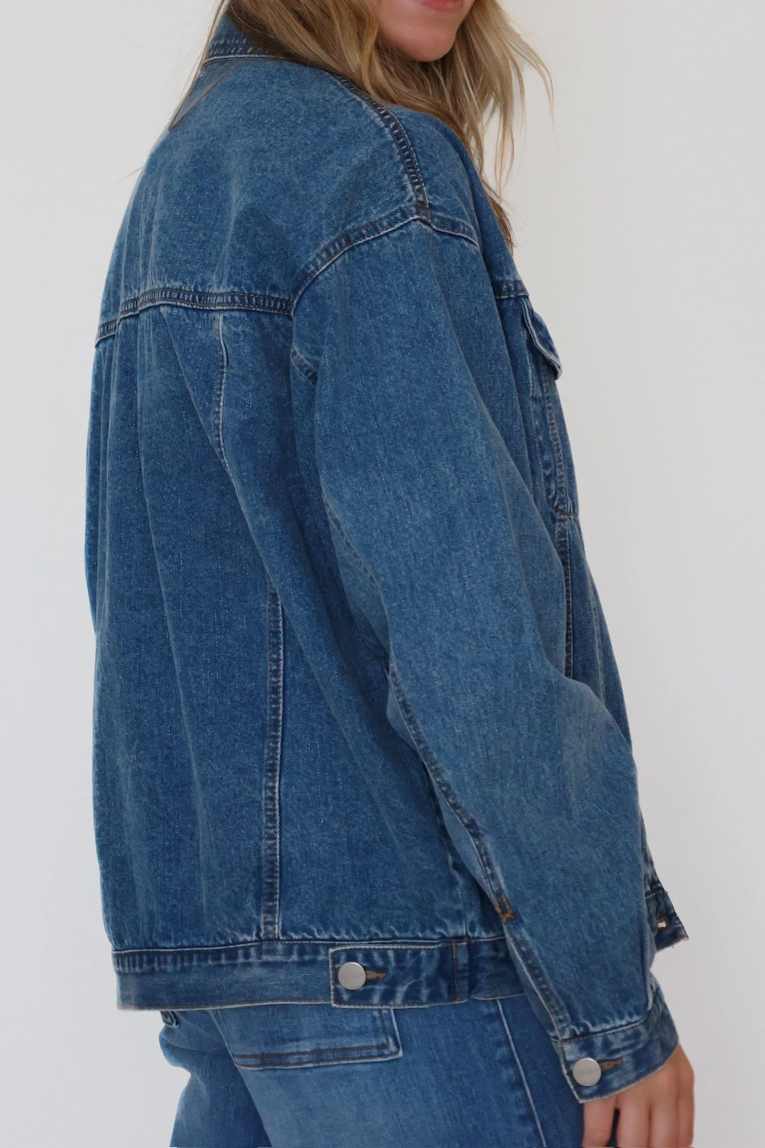 Heather Effect Finish MultiFunctional Pocket Placement Raya Denim Jacket