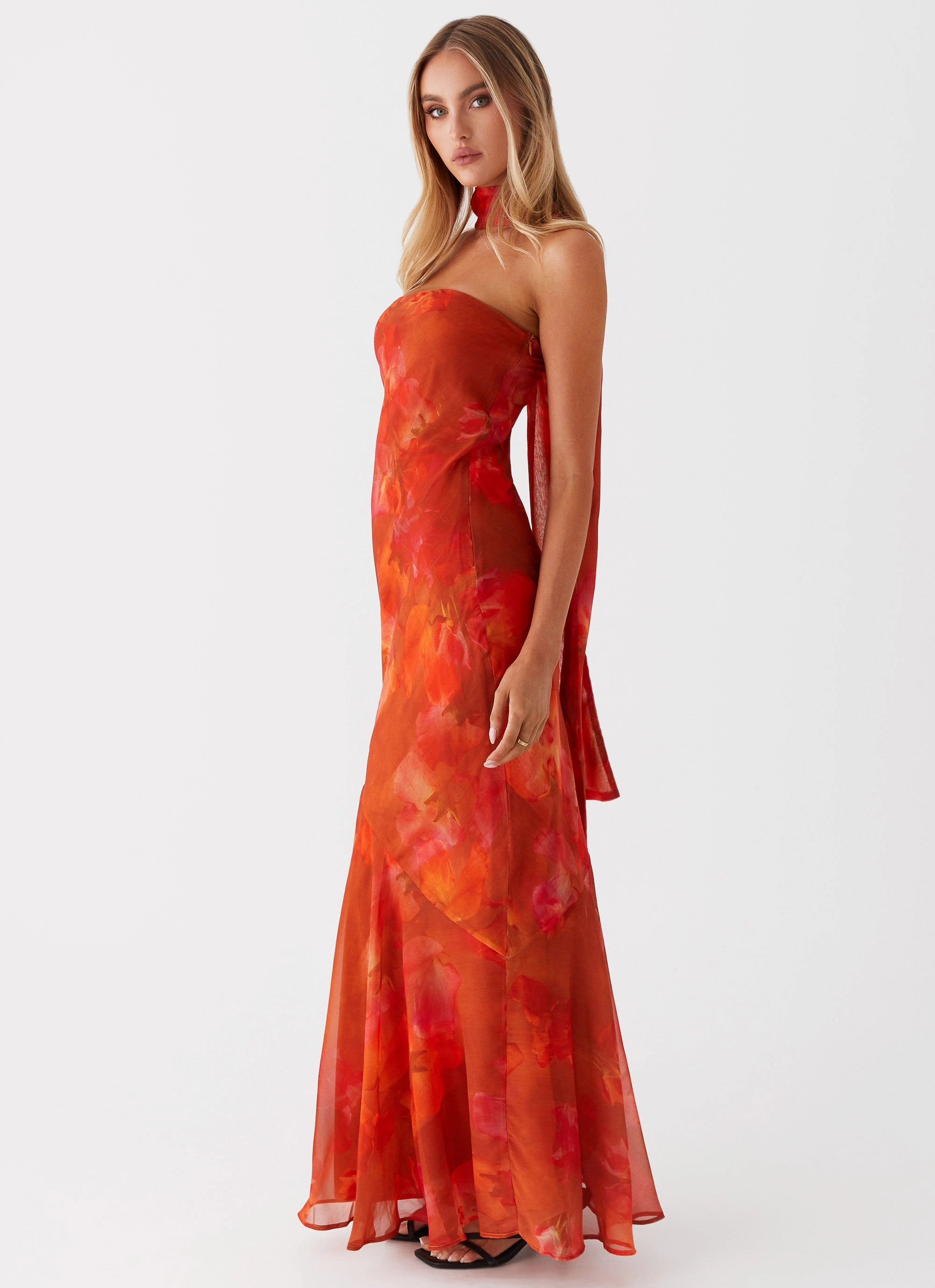 Elegant Fit Under The Pagoda Maxi Dress - Amber