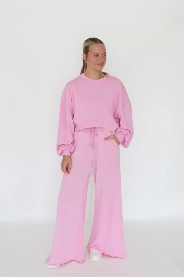 Adjustable Cuff Tagless Neckline Gabi Cropped Sweatshirt