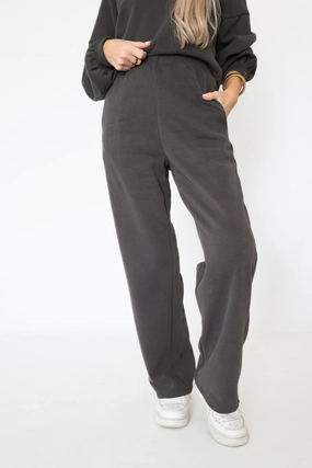 Relaxed Stay Wide Leg Pant Hidden Zipper Pocket Reinforced Seam Technique