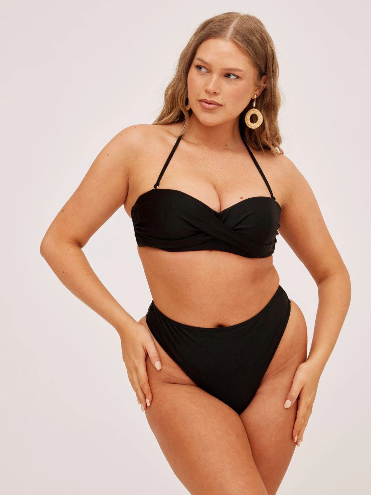 South Beach Leo Twist Bandeau Bikini Top / Black Dynamic Style
