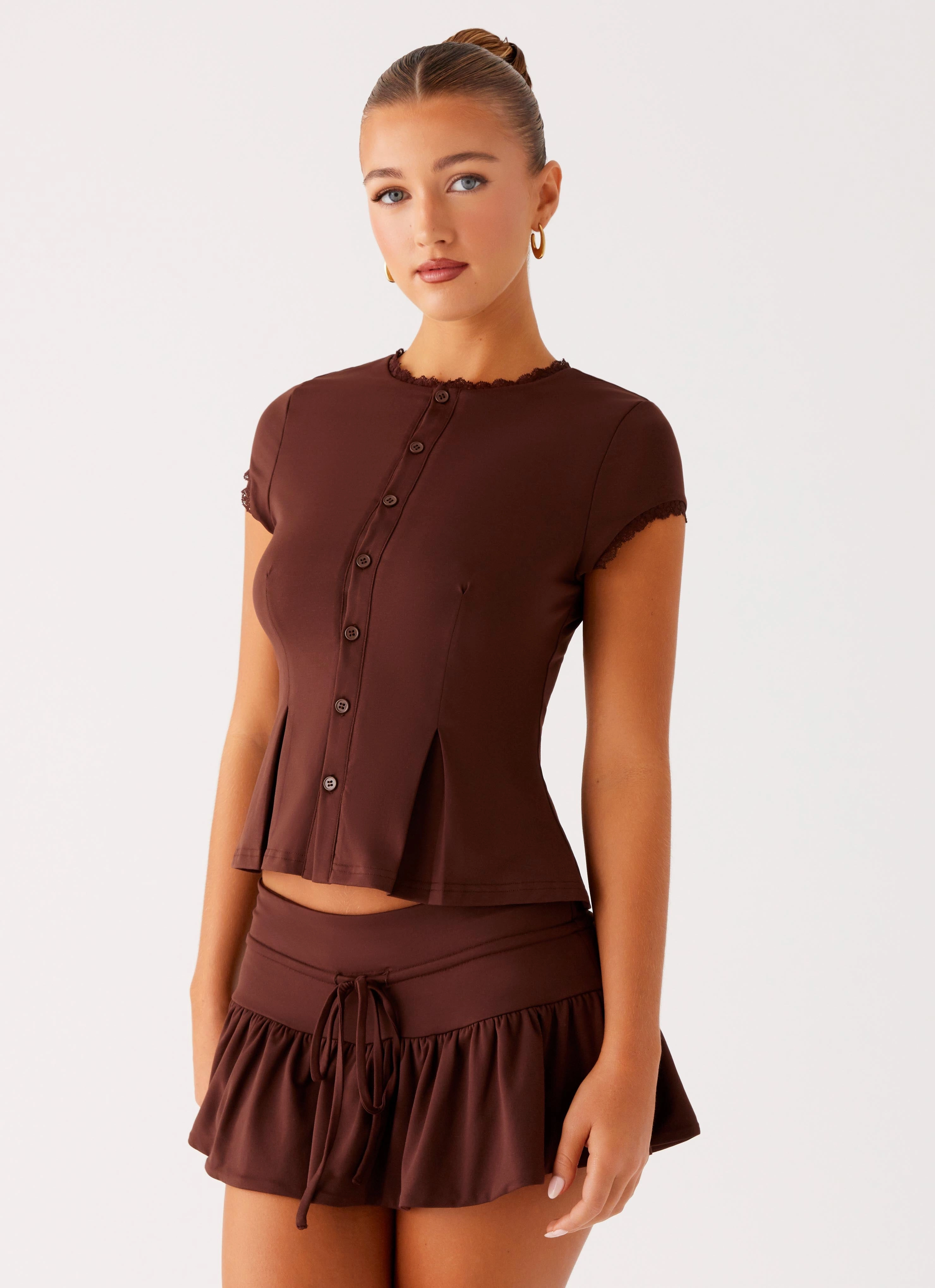 ReflectiveDetails Landon Button Up Top - Chocolate