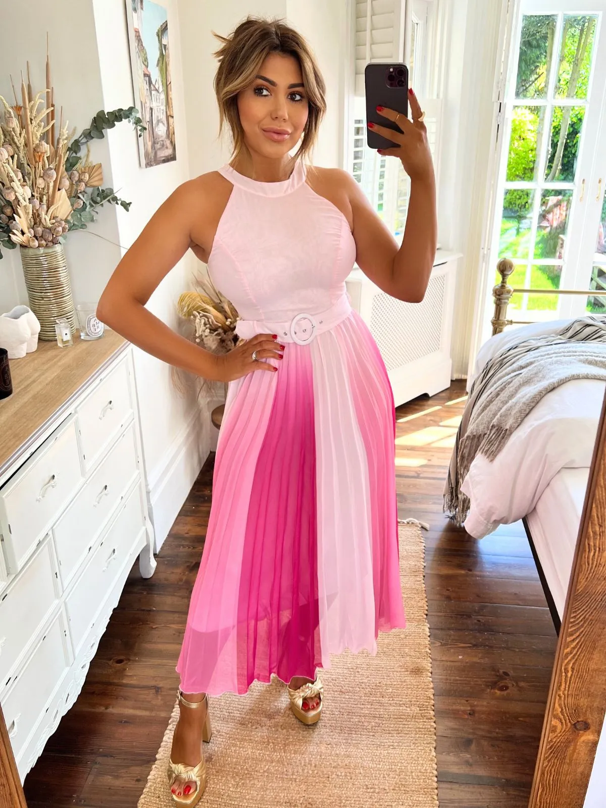 Piped-Edge Feminine Style Luisa Belted Pleated Maxi Dress / Ombre