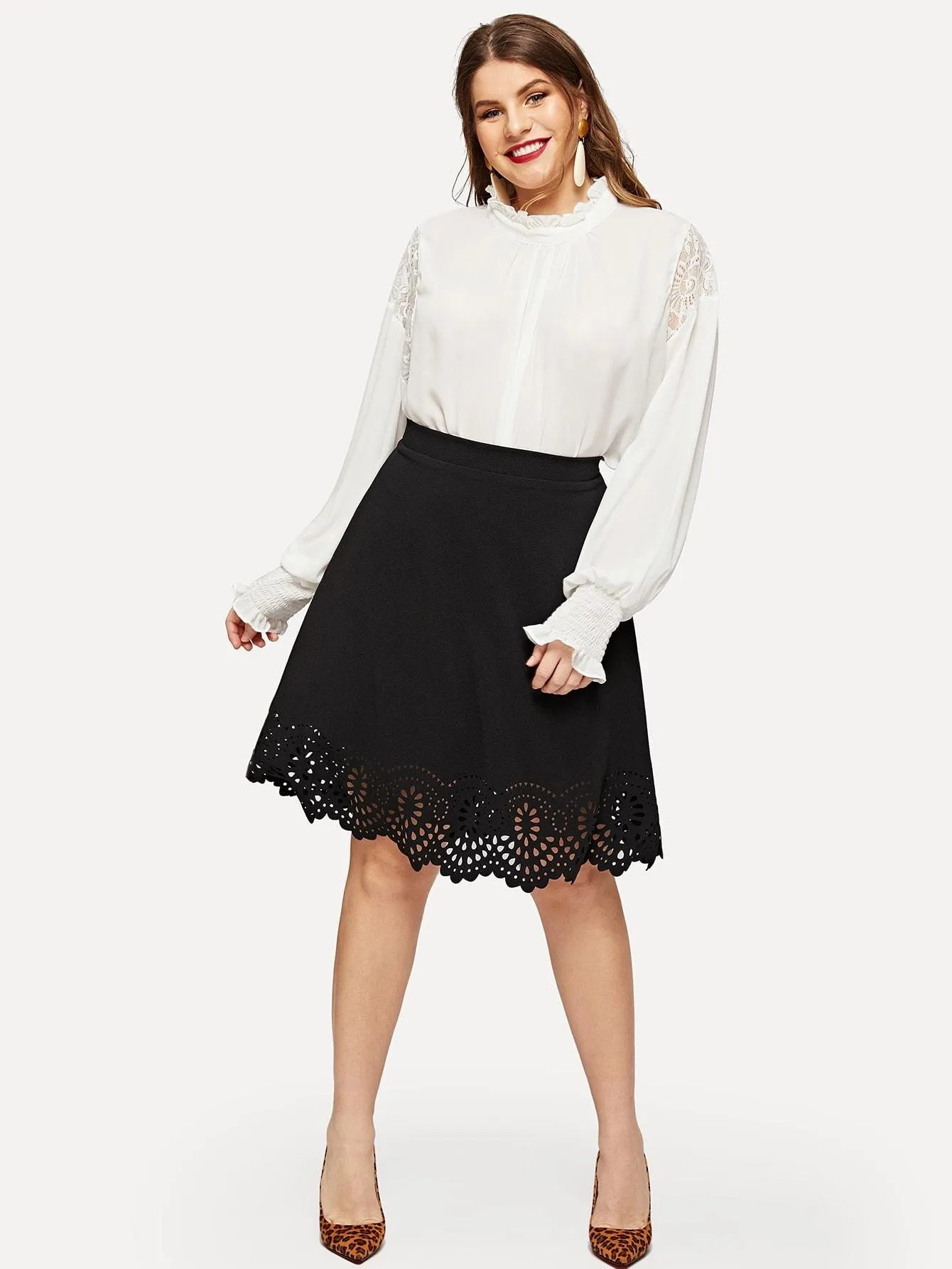 SHEIN Plus Scallop Cut Solid Skirt