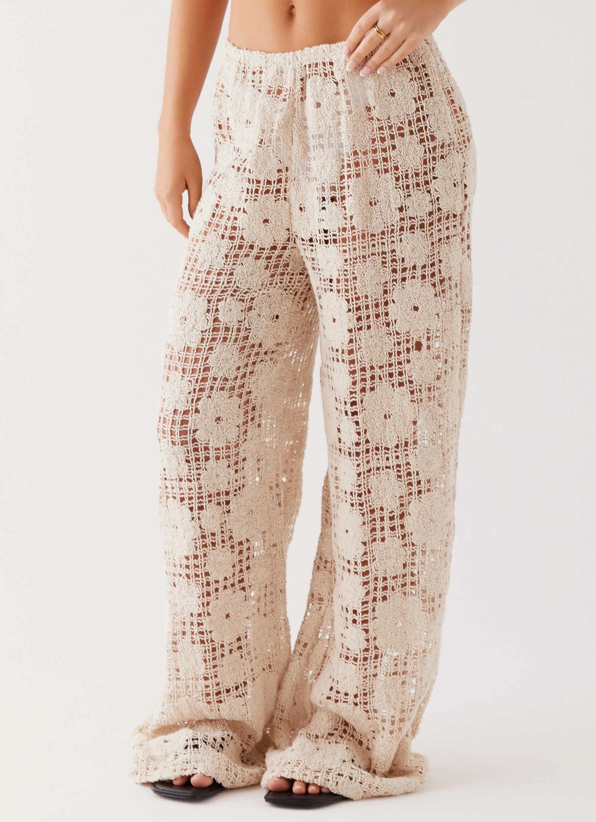 Movement Ready Double Layered Hem Shell Beach Crochet Pants - Ivory