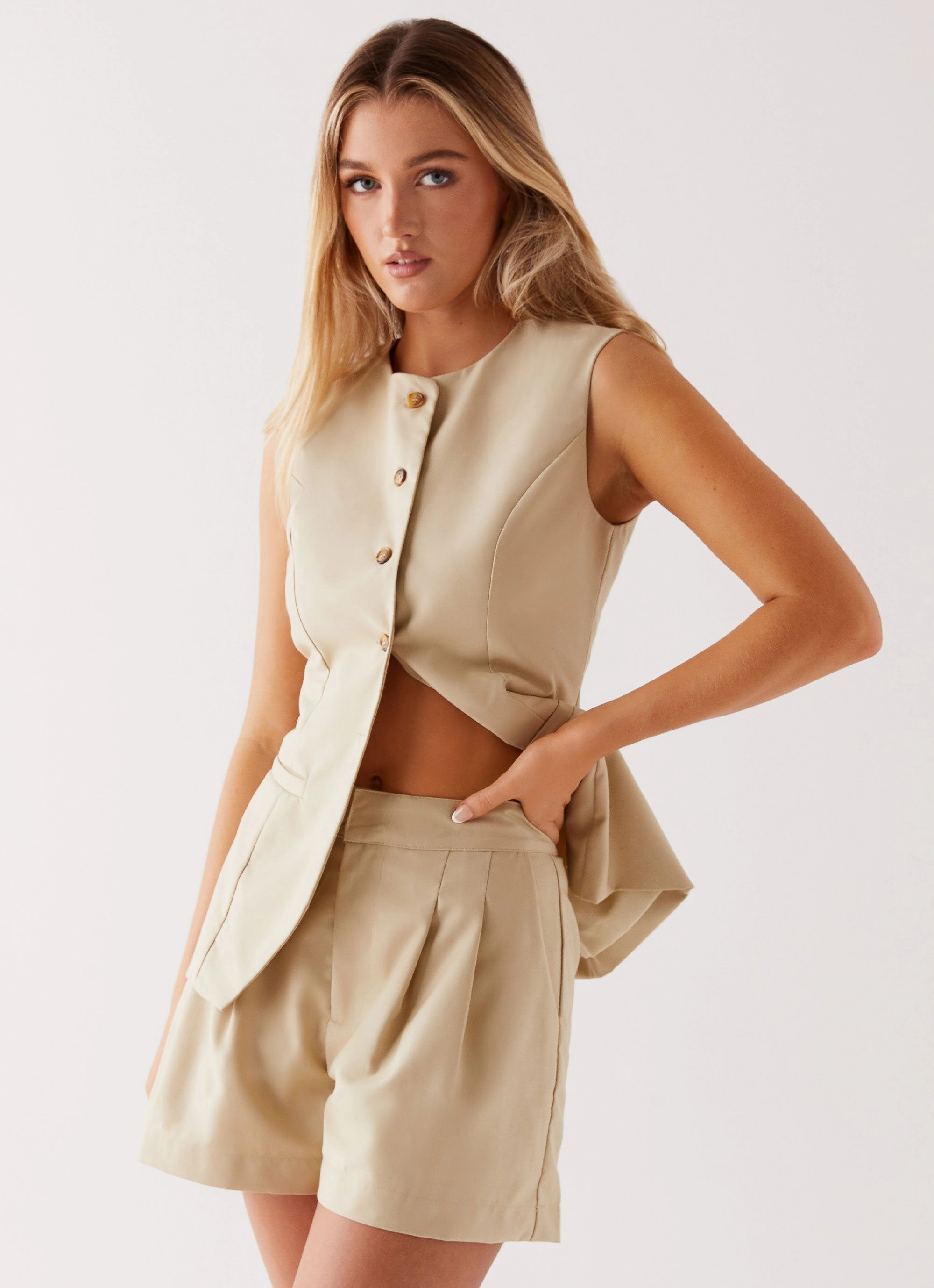 Siena Style Tailored Shorts - Beige Tagless Neckline Design TearResistantWeave