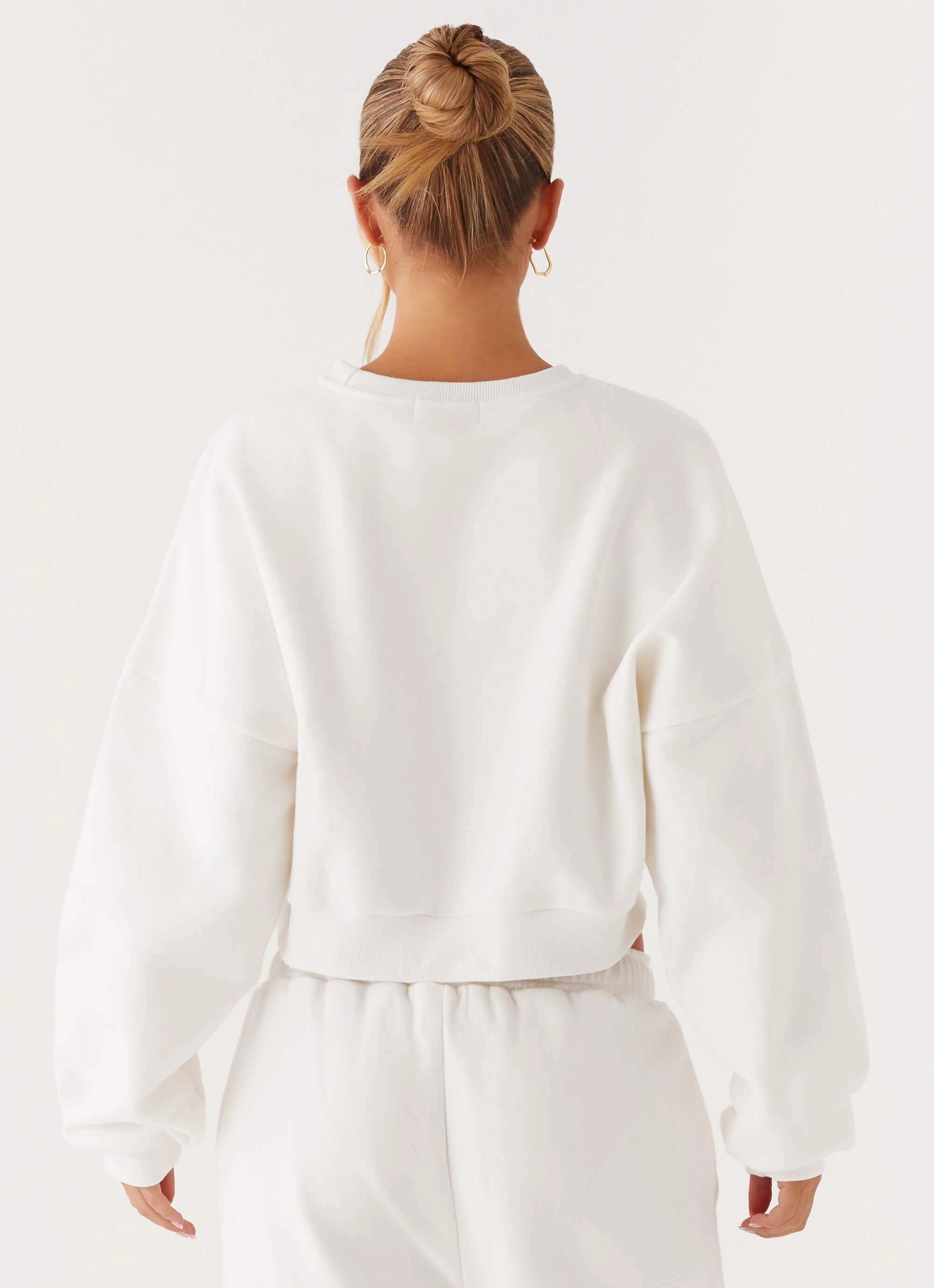 All Season Versatility Signature Cropped Sweatshirt - Ivory