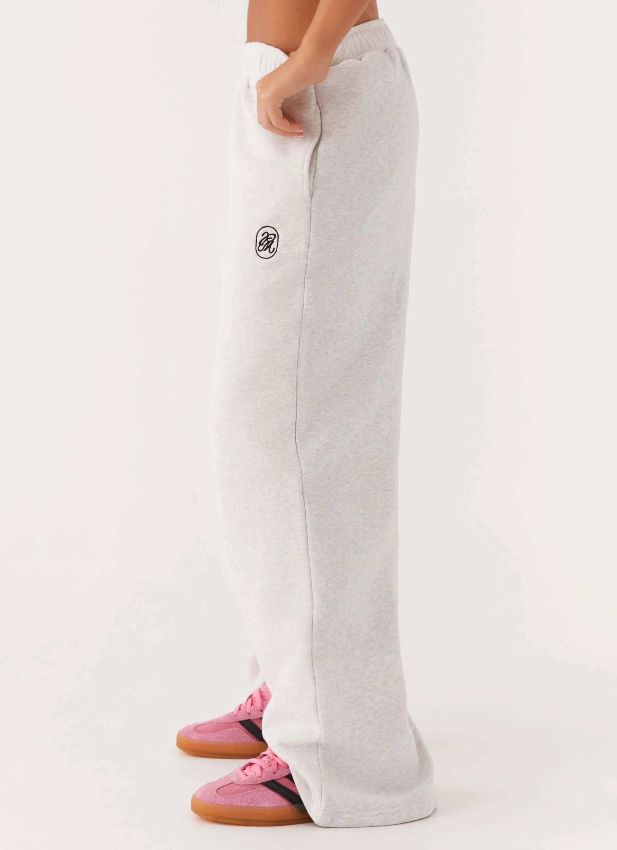 Signature Sweatpants - Grey Daywear